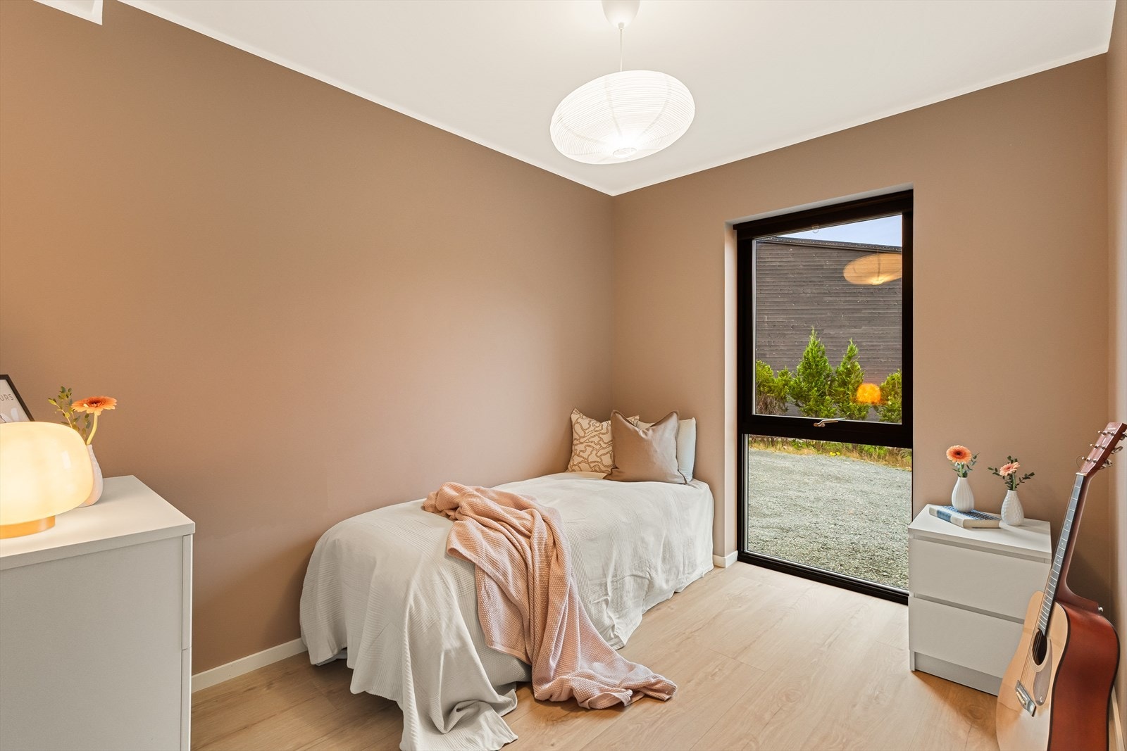 - Soverom 2 og 3 måler 7,5 m² og 7,4 m² - Galleribilde