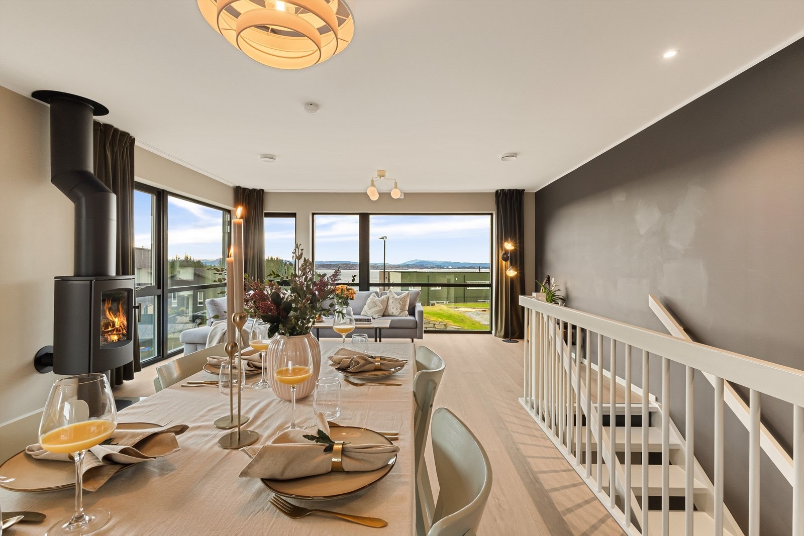 - Merk peis som sørger for en behagelig innetemperatur - Galleribilde