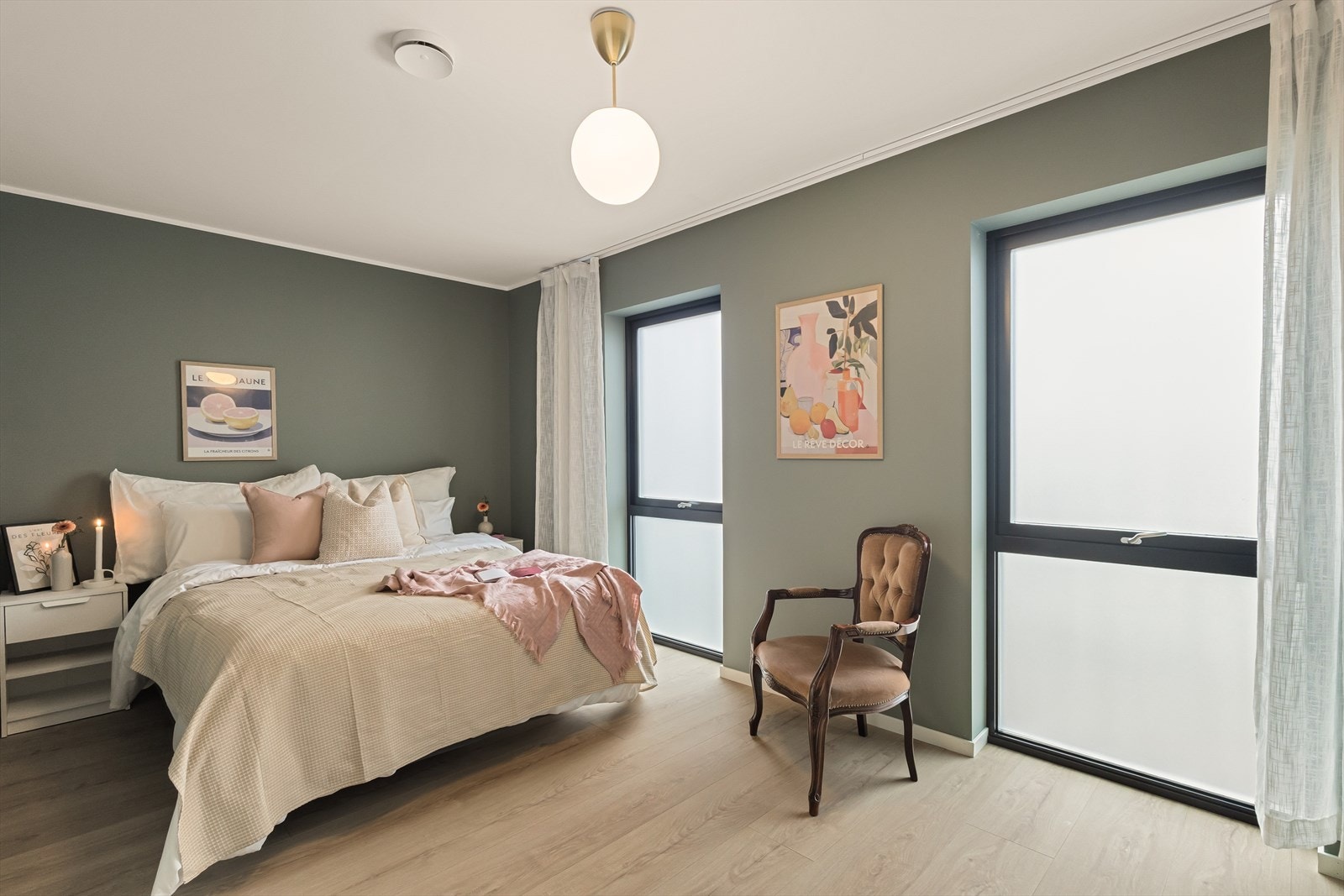 - Hovedsoverommet er av god størrelse og måler 13,4 m² - Galleribilde