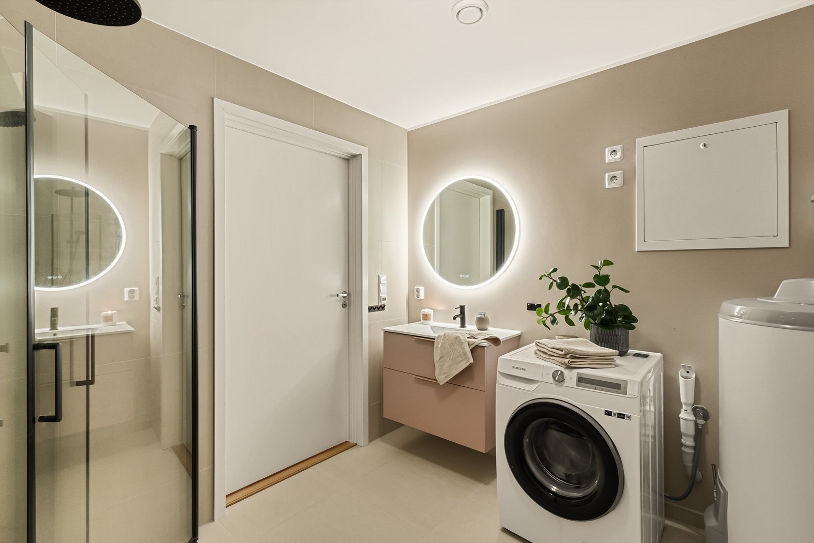 - Et praktisk og funksjonelt baderom - Galleribilde