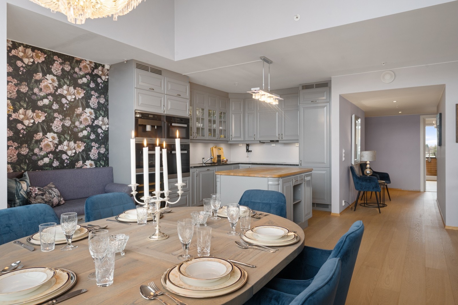 Invitér venner og familie til gode måltider. Galleribilde