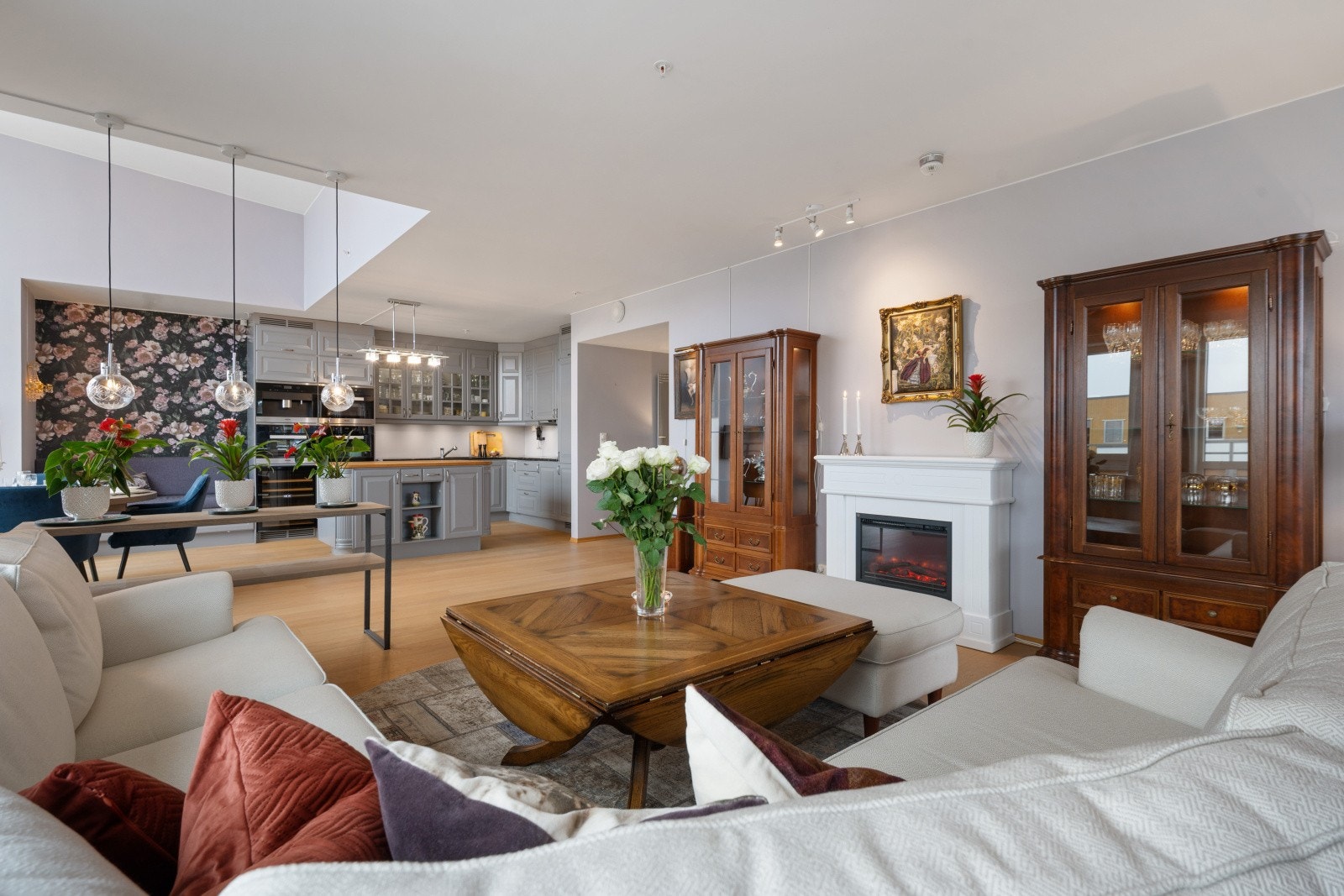 Stuen kan møbleres i flere soner. Galleribilde