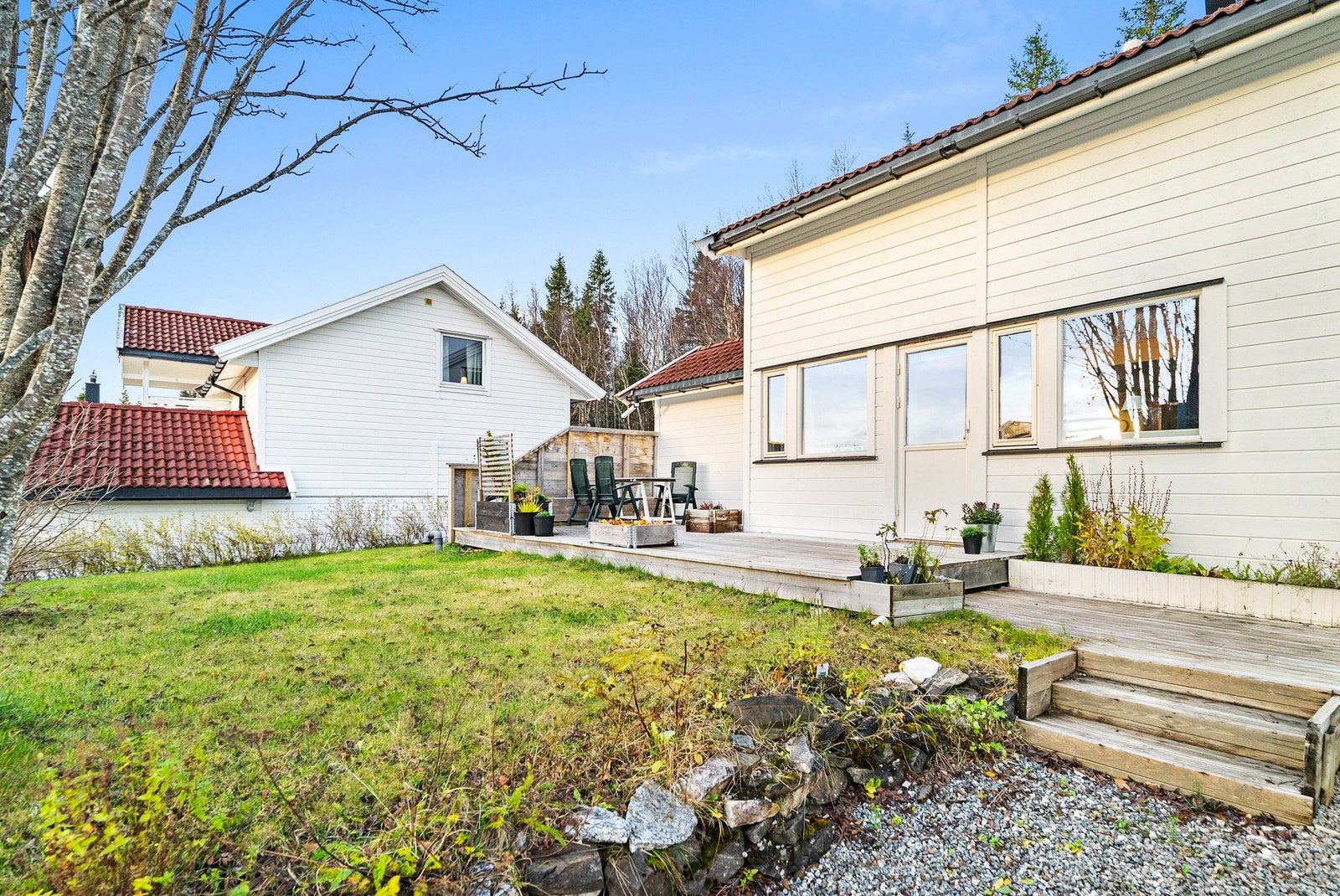 Eiendommen har gode lys og solforhold. Galleribilde