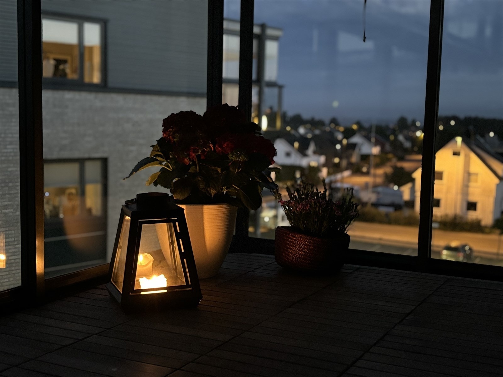 Stemningsbilde fra innglasset veranda Galleribilde