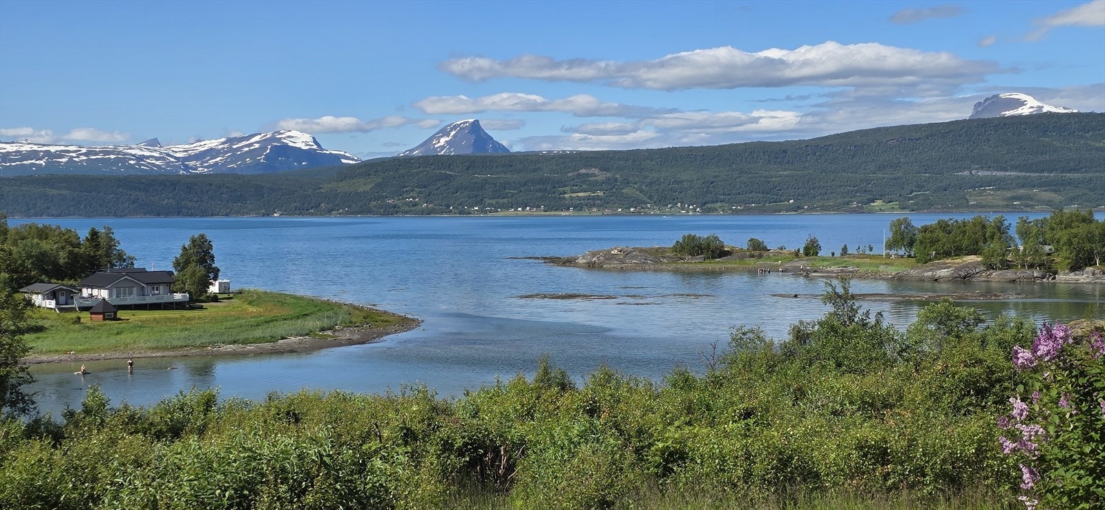 Bilde tatt av selger fra veranda. Galleribilde