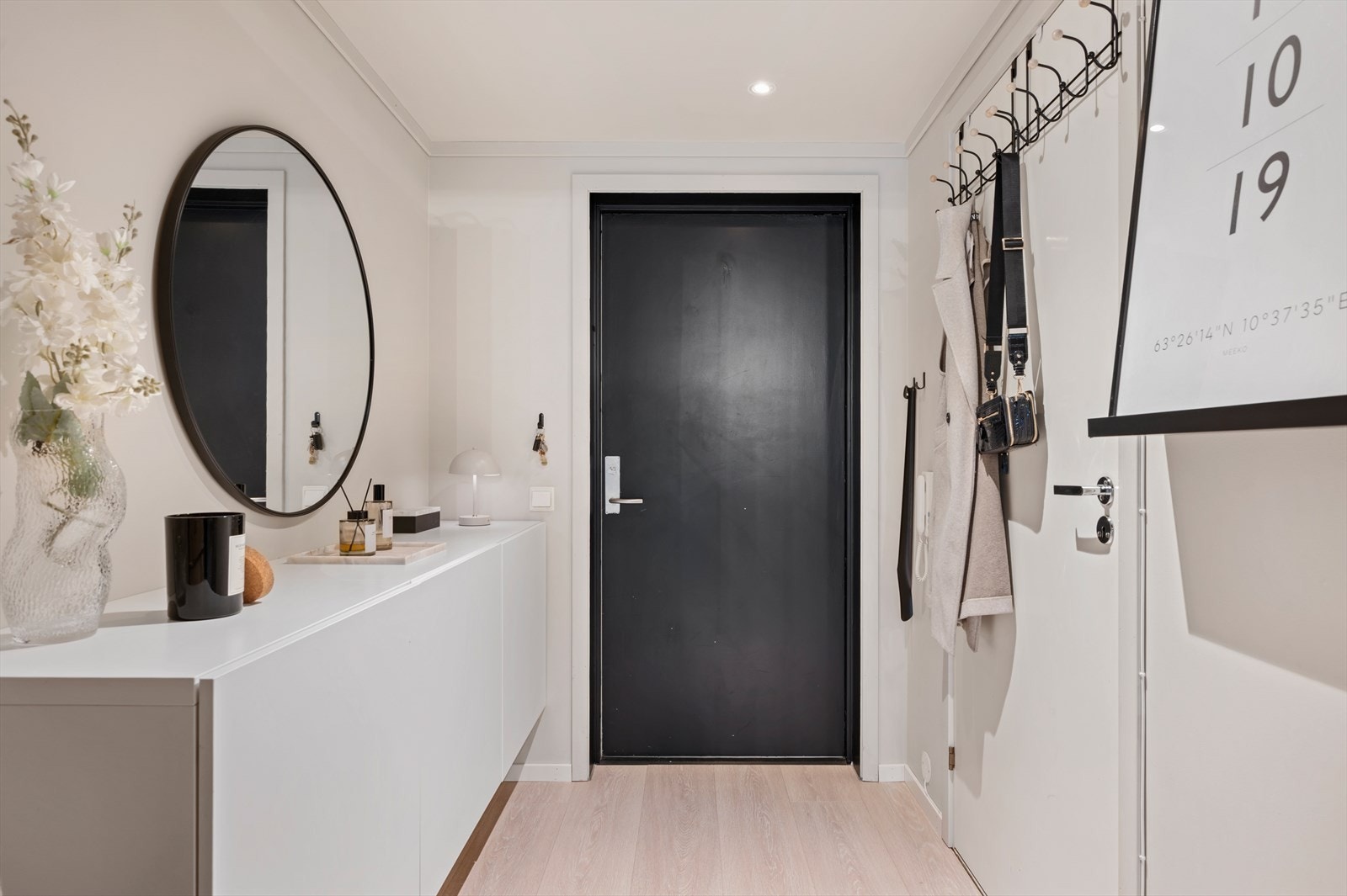 For ekstra lagring disponerer leiligheten en ekstern bod på 4 m² i 1. etasje. Galleribilde