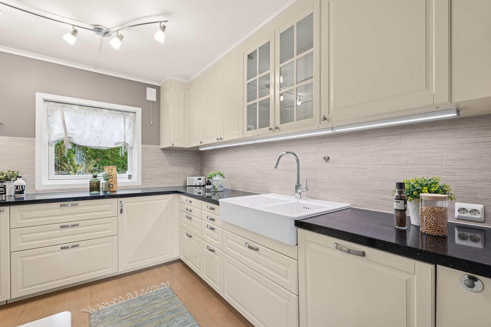 Her er det god plass til kokken Galleribilde