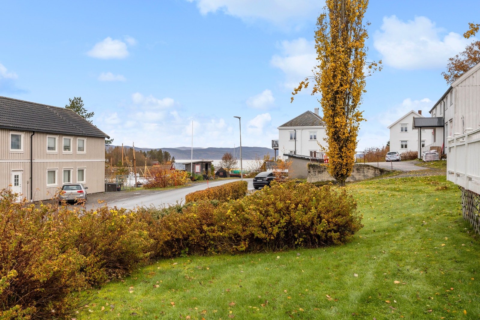 Vestvendt beliggenhet gir gode solforhold langt utover kvelden. Galleribilde