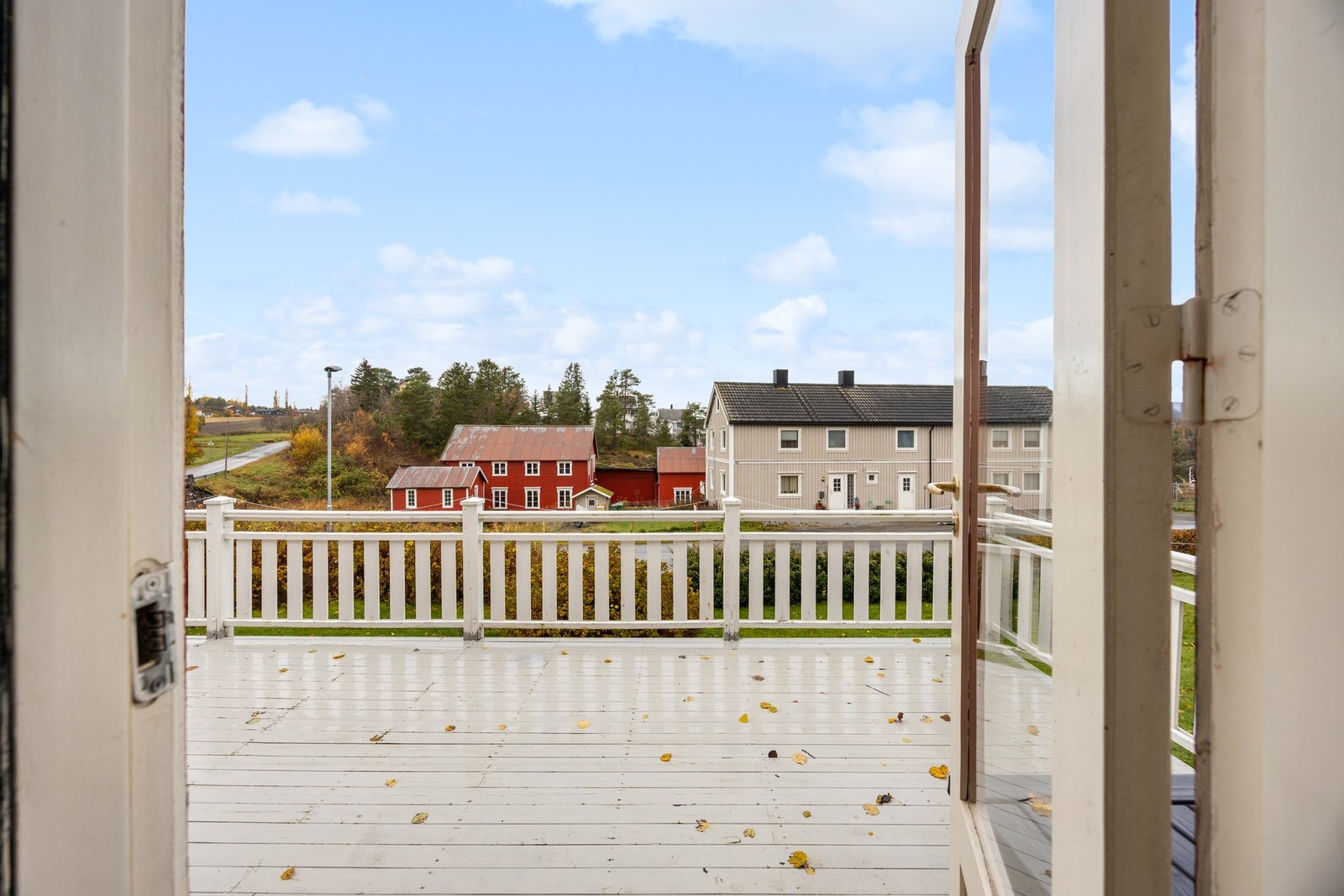 Fra stuen er det utgang til terrasse Galleribilde