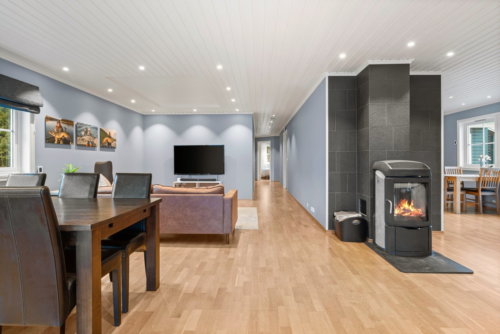 Vedovnen gir masse kos og varme Galleribilde