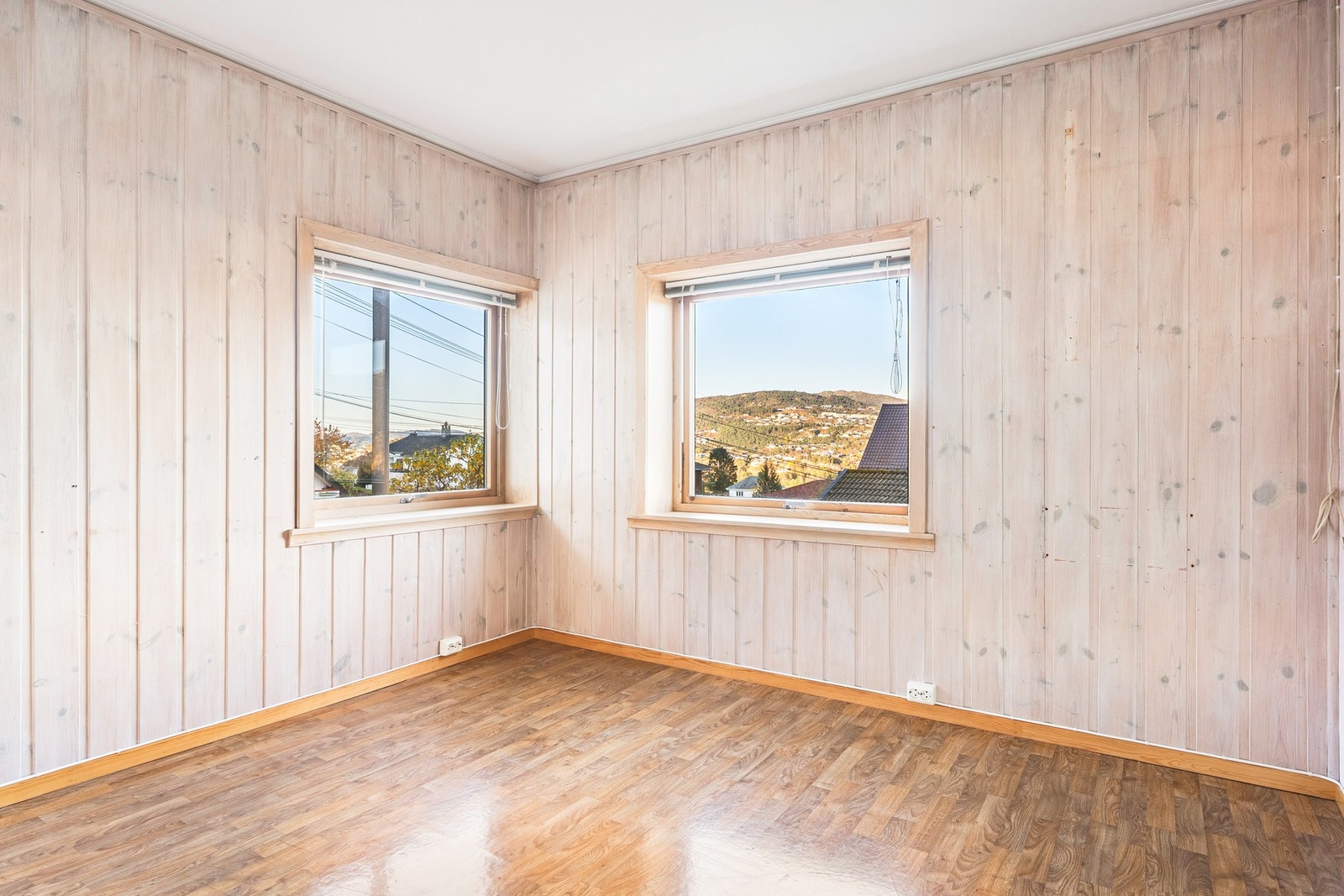 Soverommet er målt til ca. 10 kvm med god plass til seng, nattbord og møblement av ønske. Galleribilde