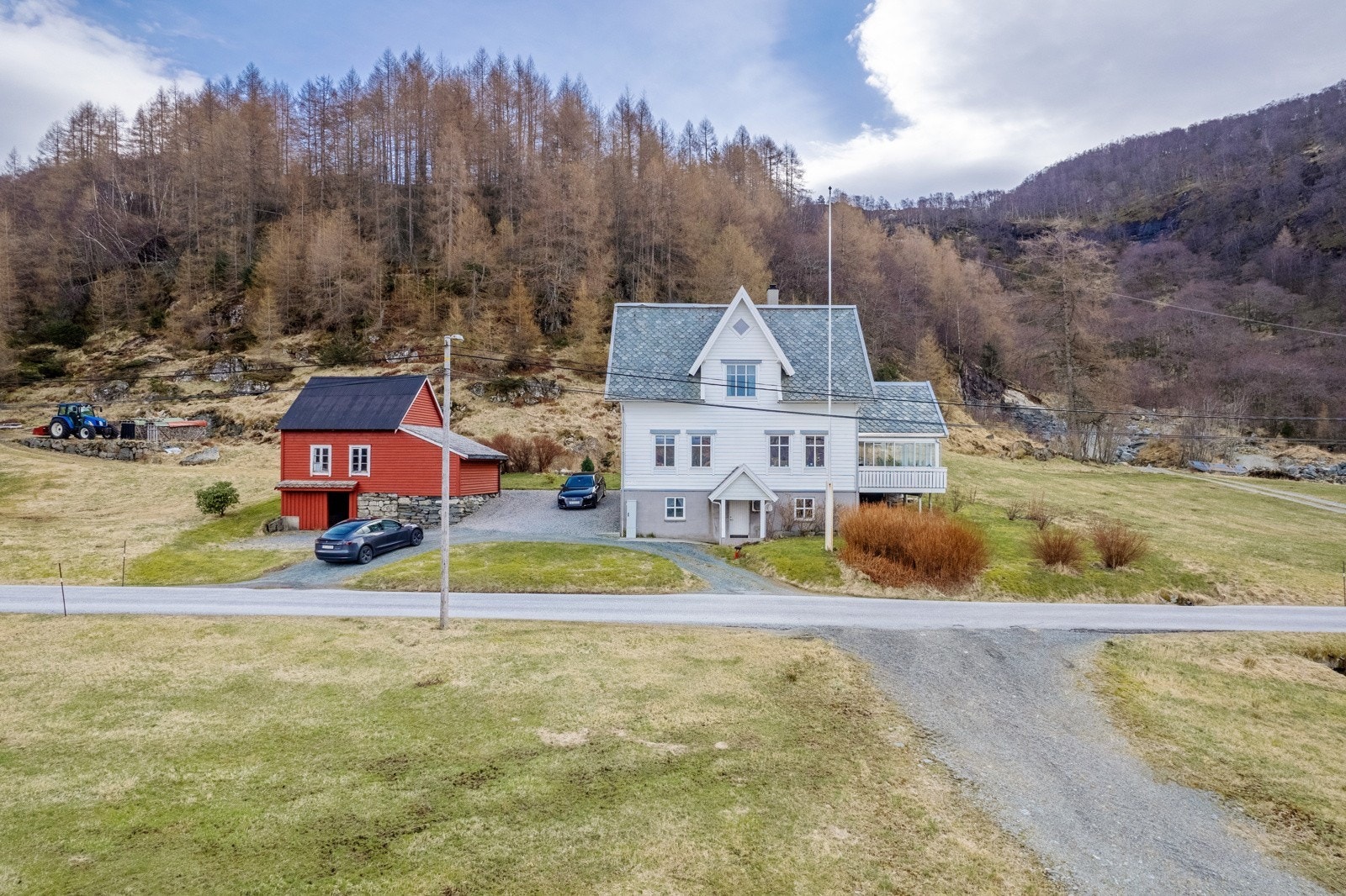 Klassisk og modernisert einebustad med mange gode kvalitetar! Galleribilde