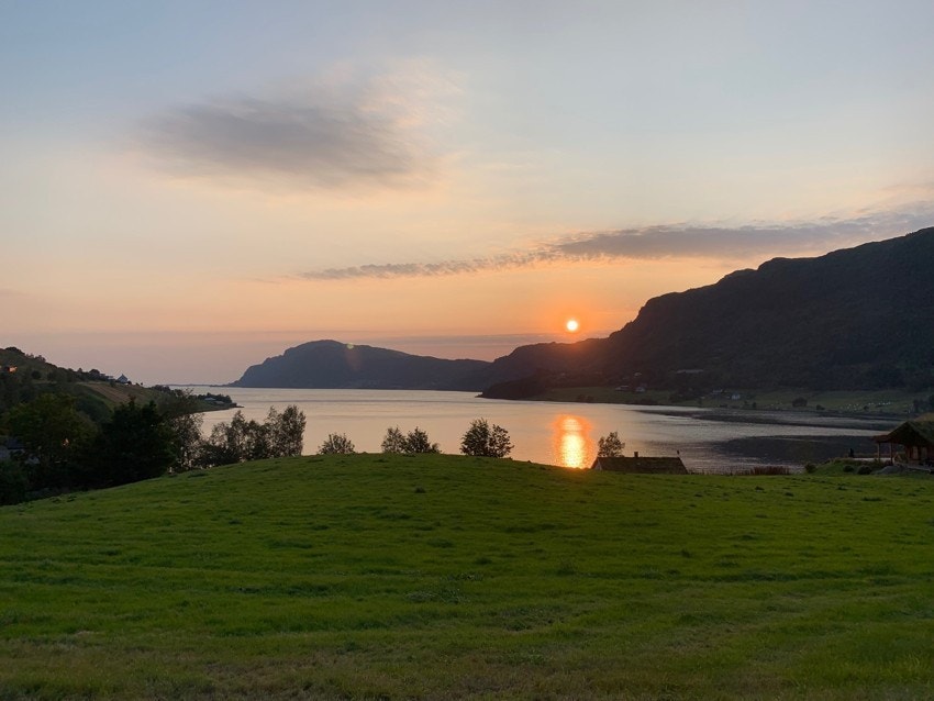 Her kan ein nyte nydelege solnedgongar Galleribilde