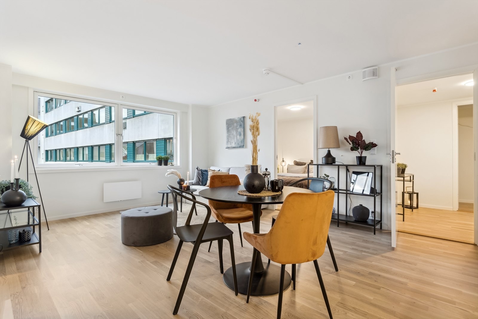 Stue mot soverom og entre Galleribilde