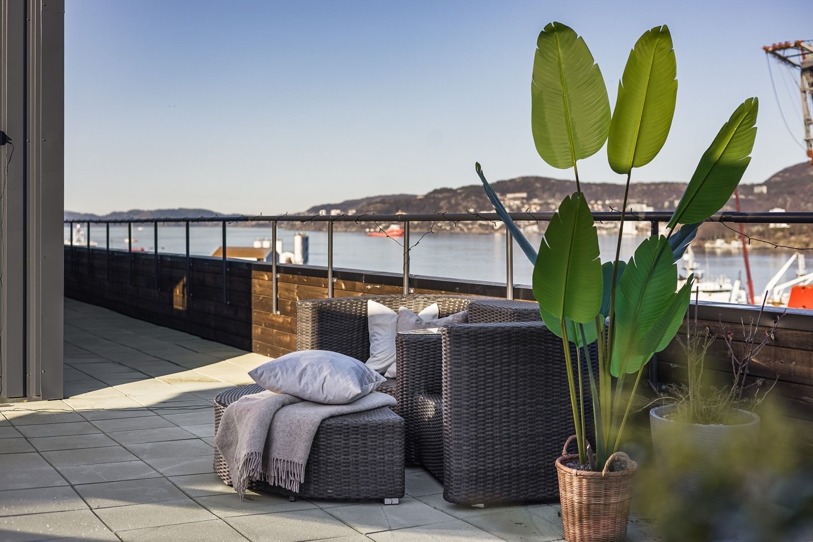 Høstbilde av felles takterrasse Galleribilde