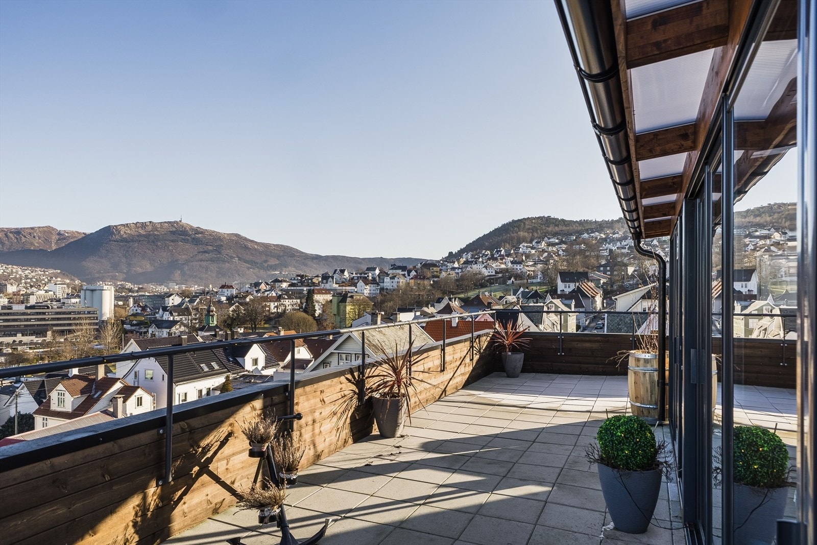 Høstbilde av felles takterrasse Galleribilde