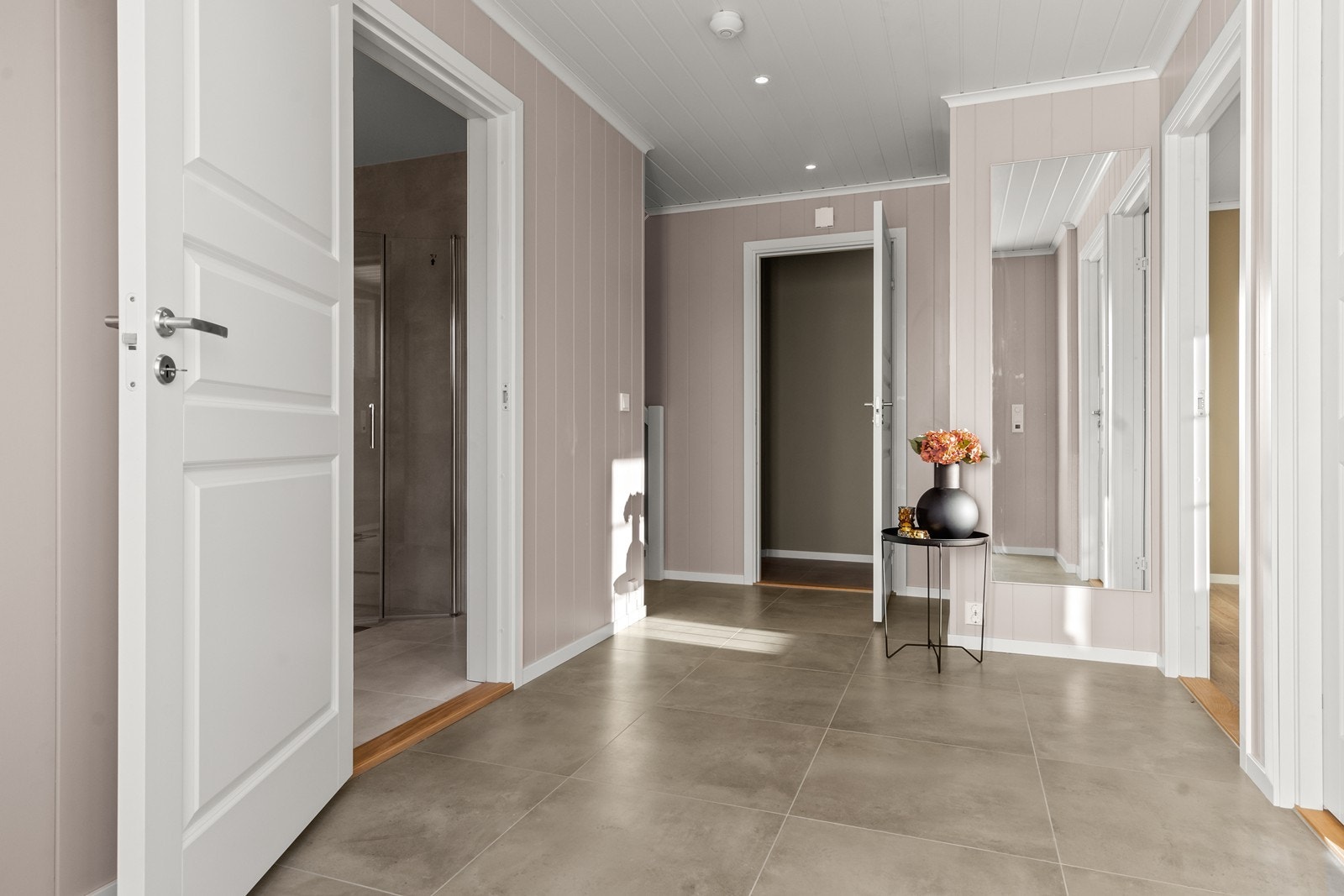 I første etasje er det varmekabler i gulv Galleribilde