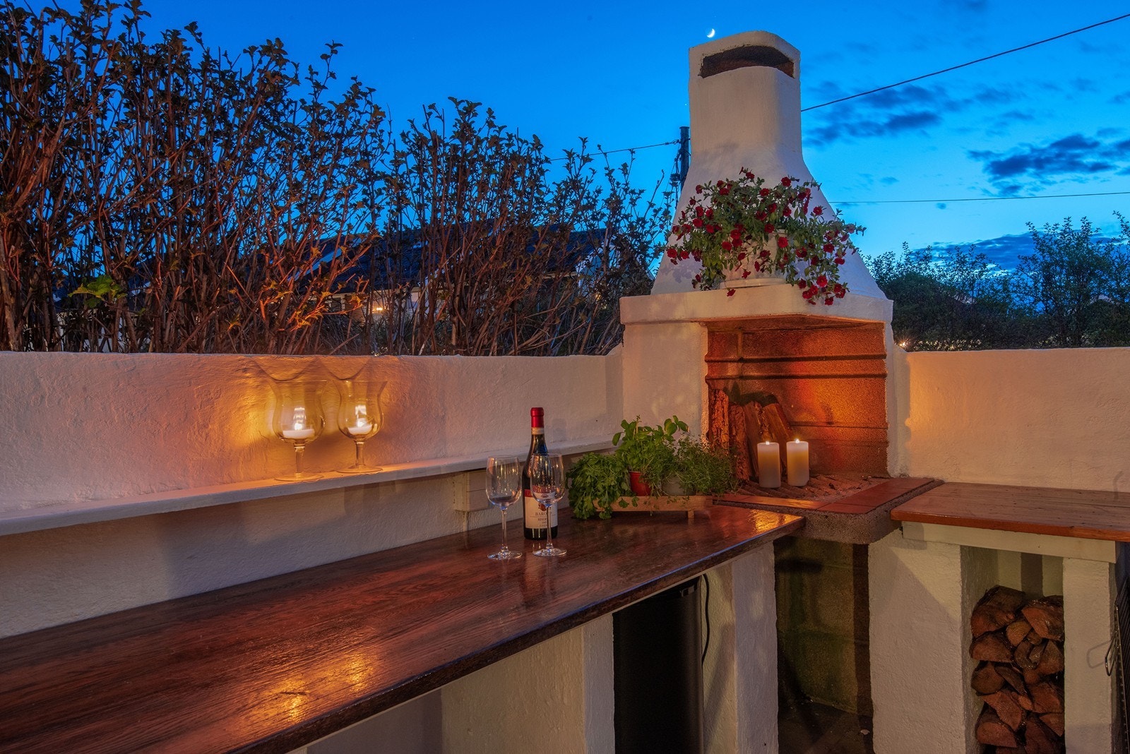 Flott til både matlagning ute og barkunster til kvelds. Galleribilde