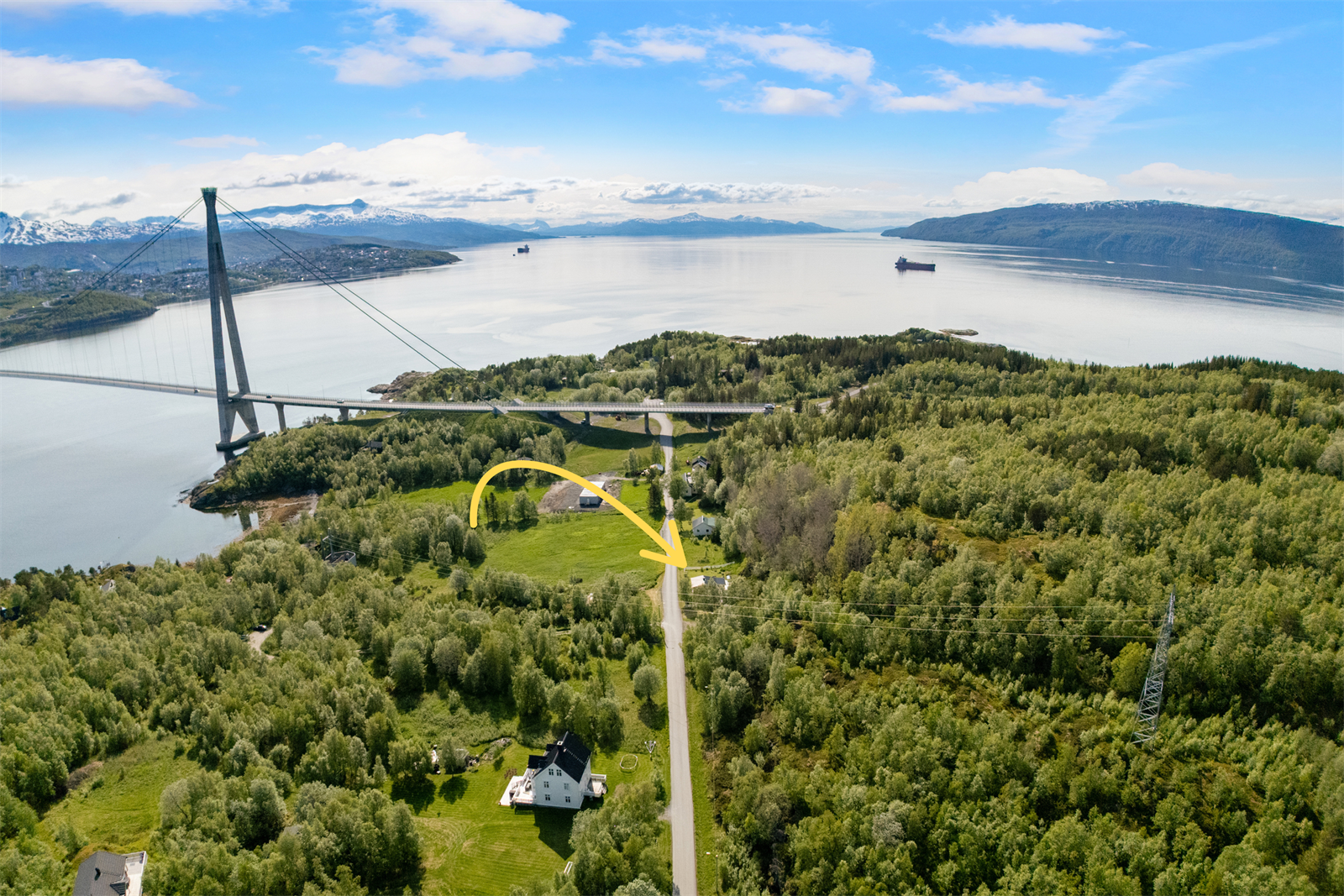 Kun få minutter unna Narvik Sentrum med bil. Galleribilde