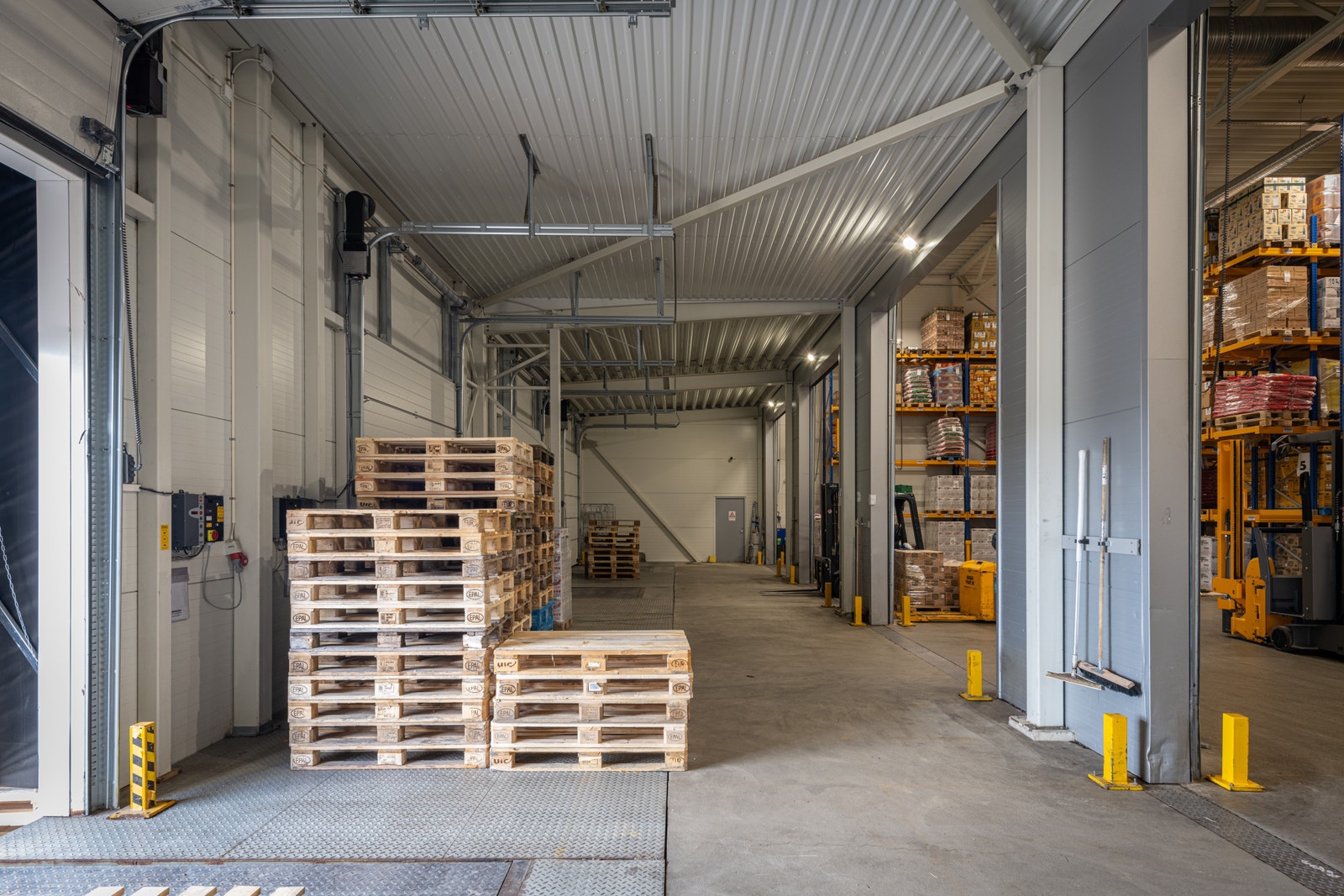 Interne porter for levering/henting om natten Galleribilde