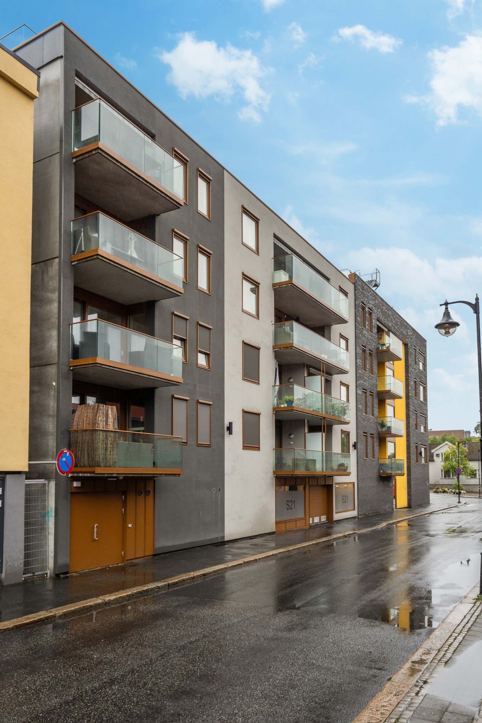 Inngangsparti. Galleribilde