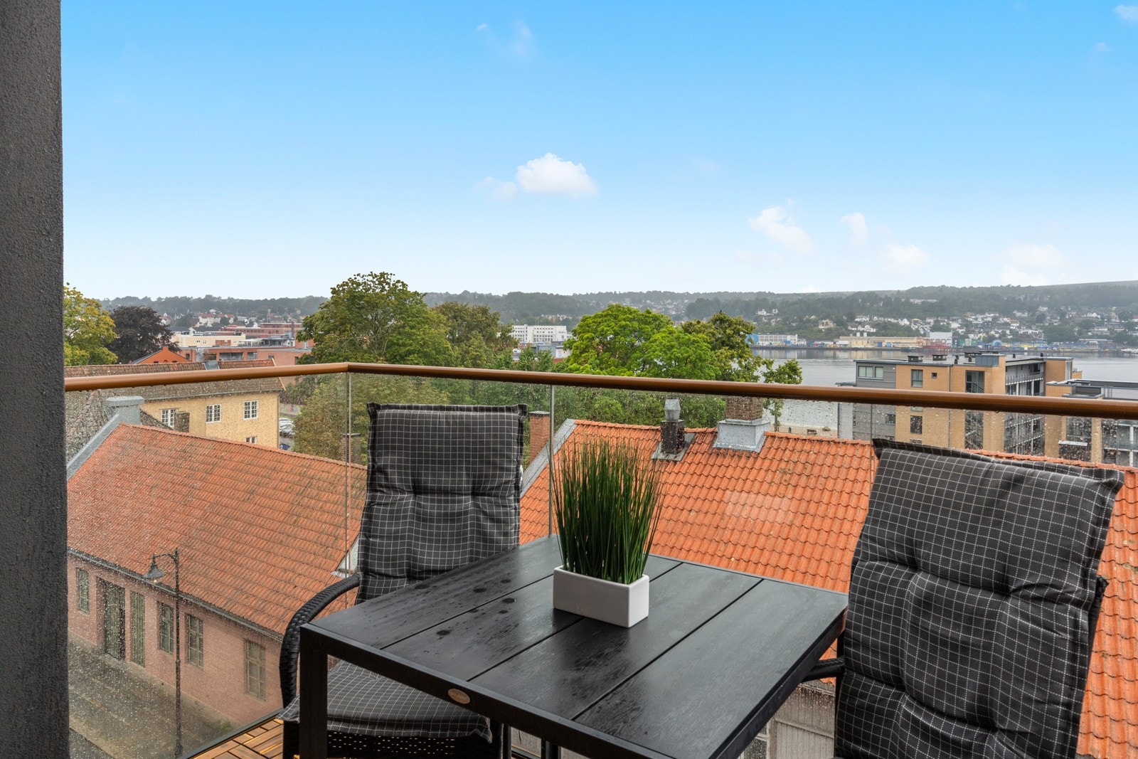 I 4.etasje får man en luftig følelse uten direkte innsyn. Galleribilde