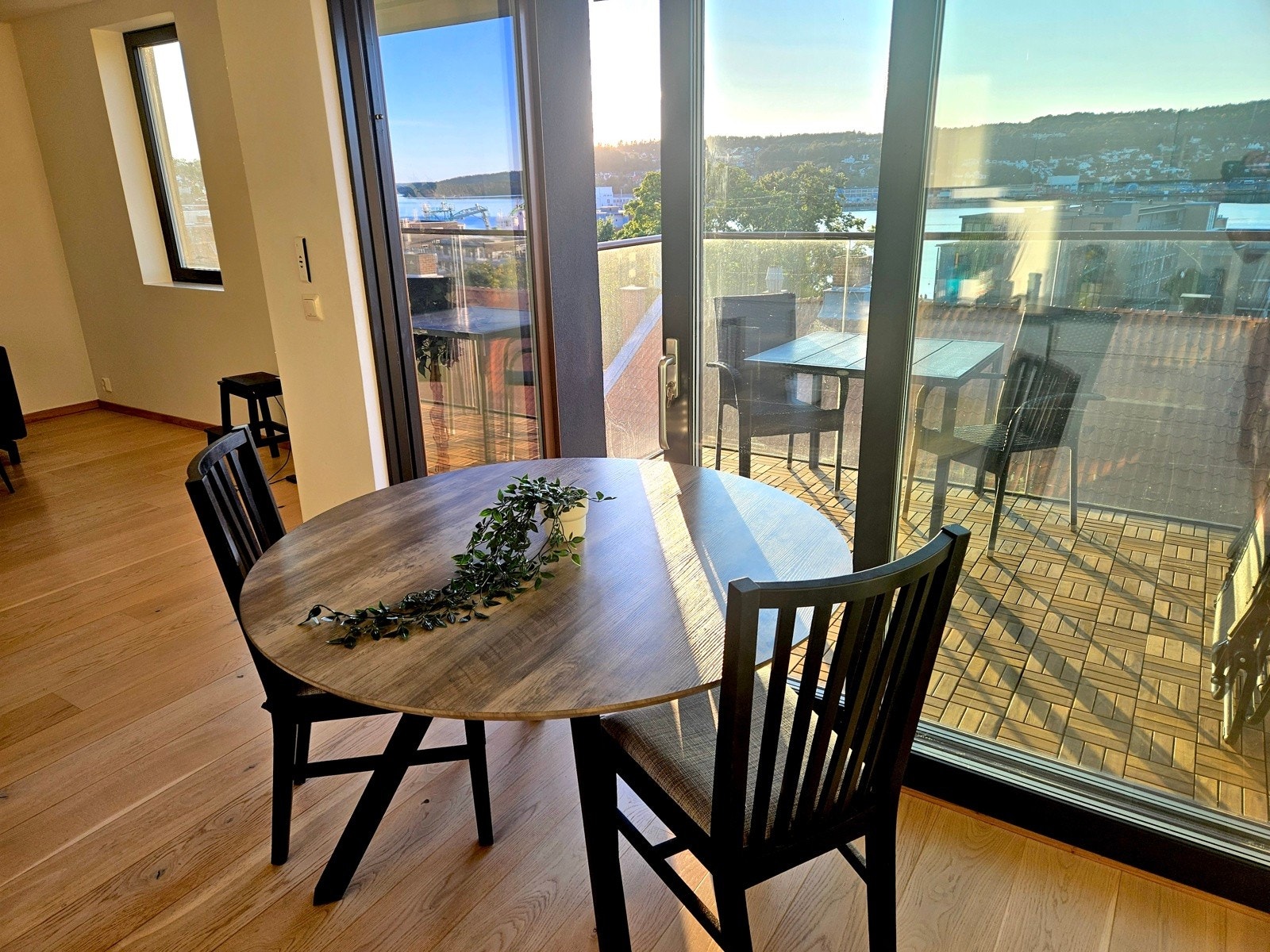 Stor & moderne 3-roms selveierleilighet i 4.etasje med fantastisk utsikt! Galleribilde