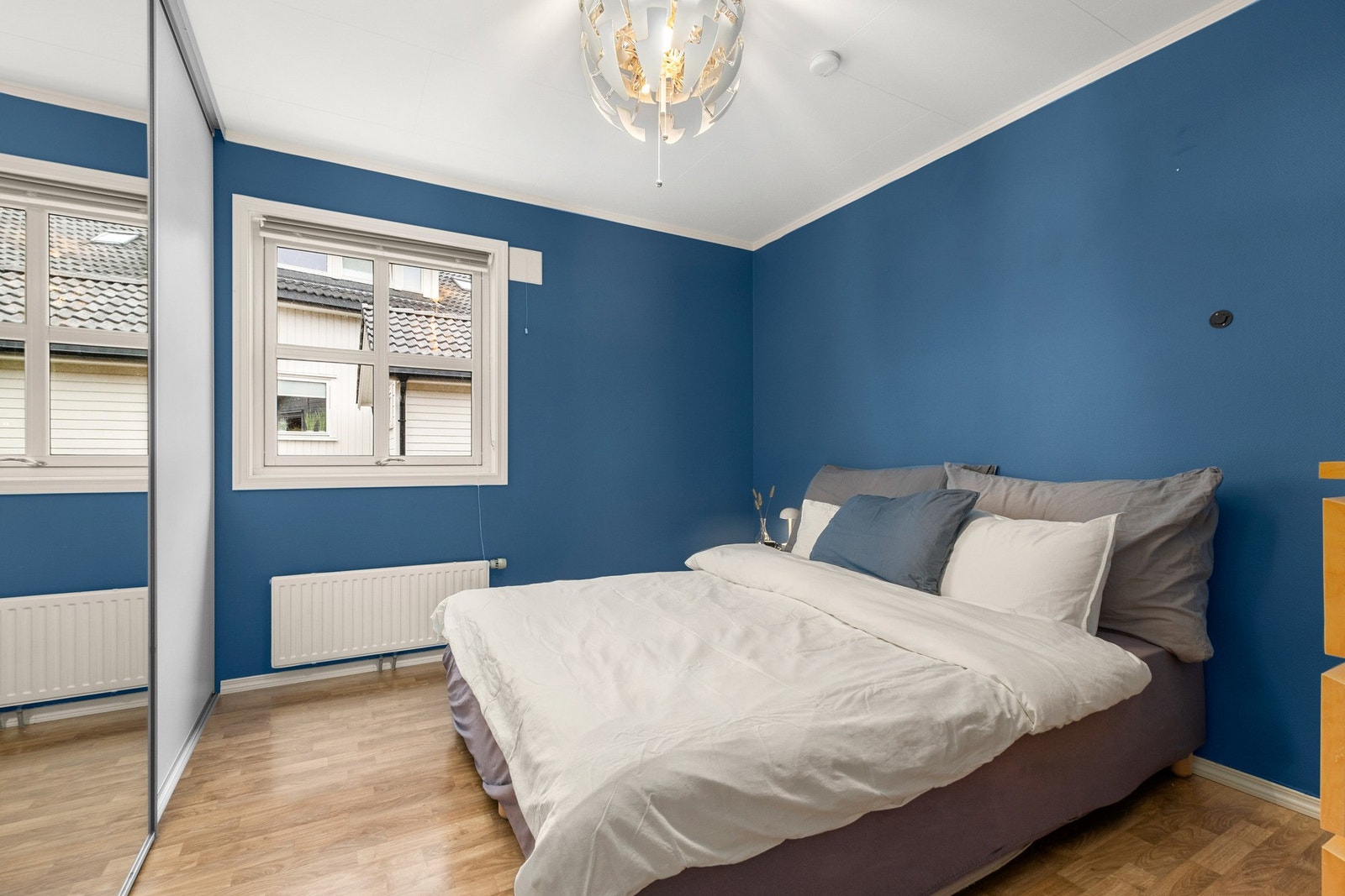 Romslig soverom på 11,9 kvm Galleribilde