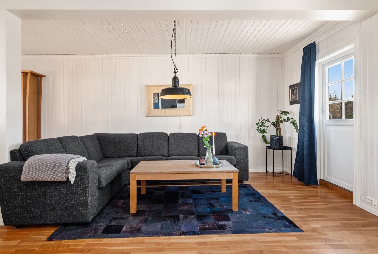 Om sommeren er det deilig å trekke ut for både avslapning og middager i varmen. Galleribilde