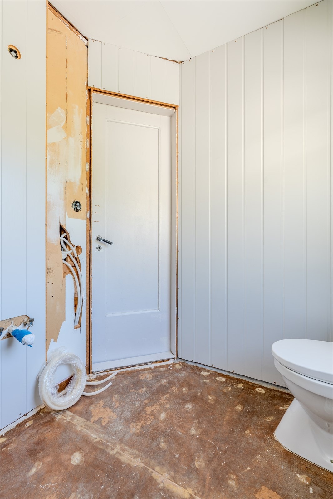 Bad 2. etasje, påbegynt renovering Galleribilde