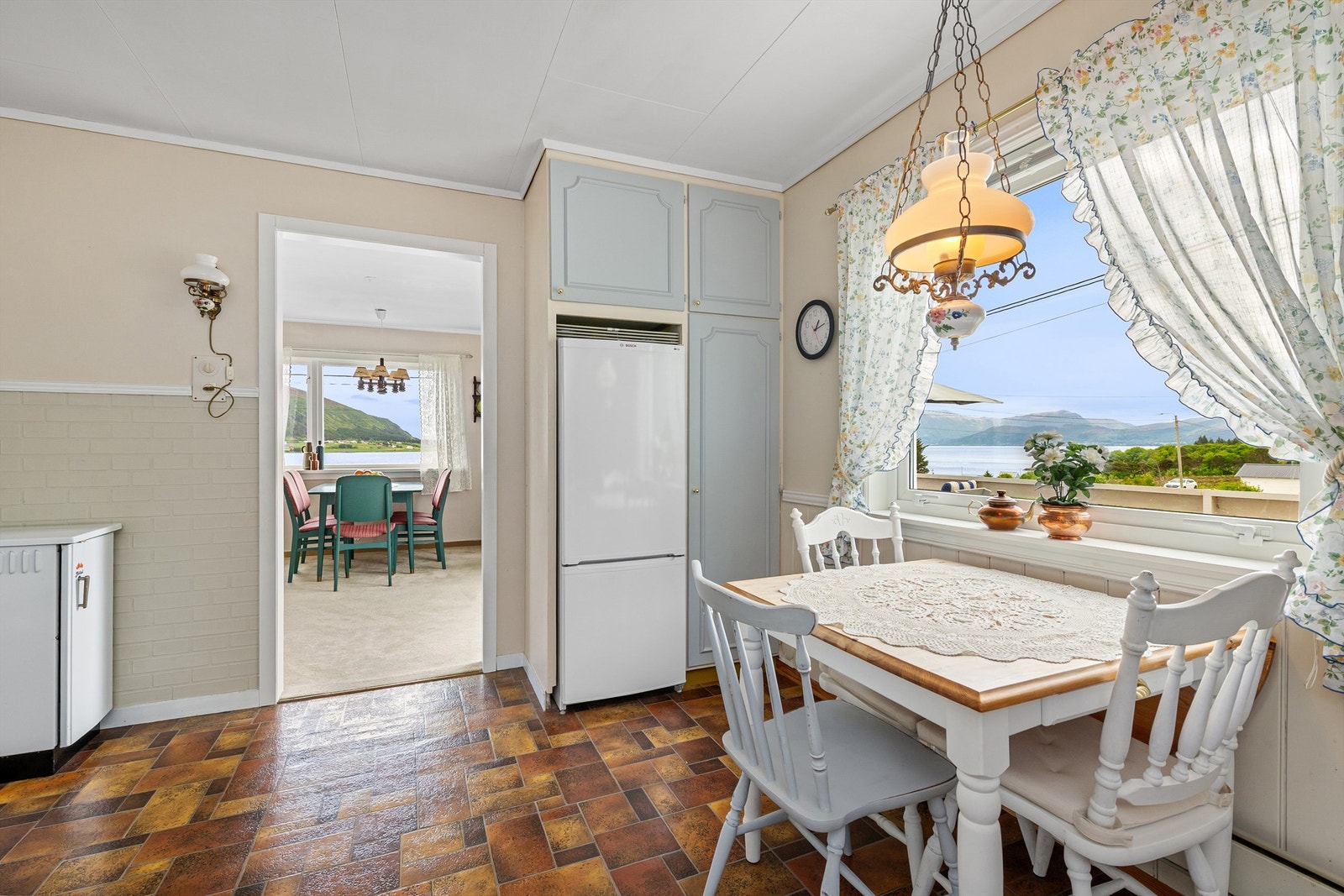 Flott utsikt fra kjøkken Galleribilde