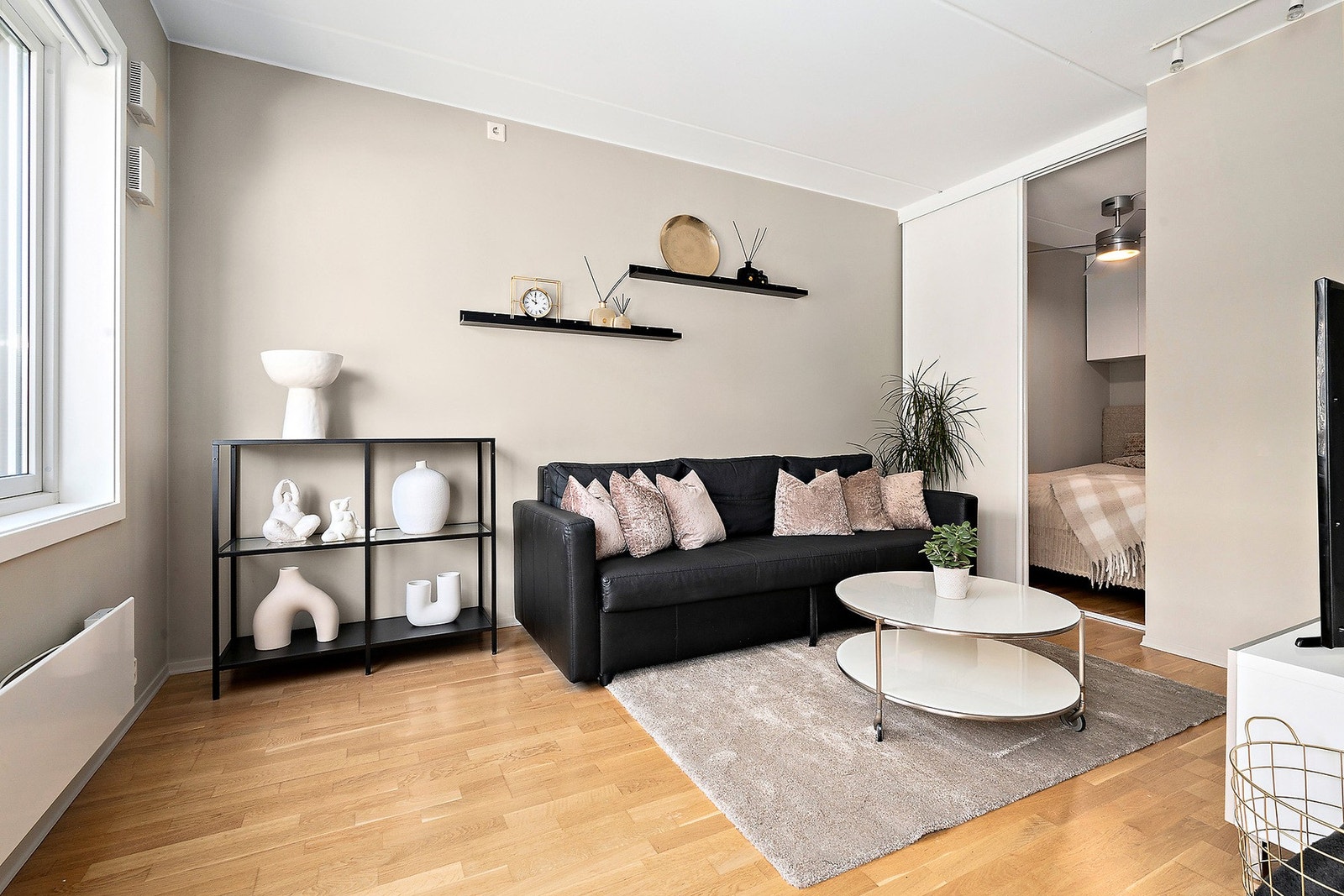 Velkommen til Hangjordet 4 - presentert av Robert Eckmann, Eie Eiendomsmegling. Galleribilde