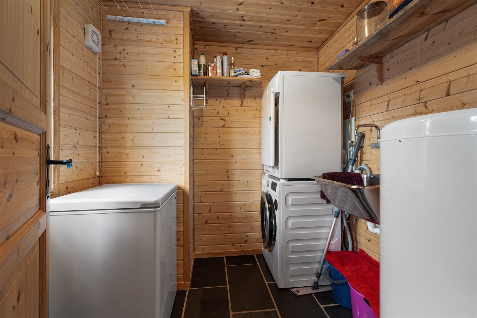 Vaskerom. Galleribilde