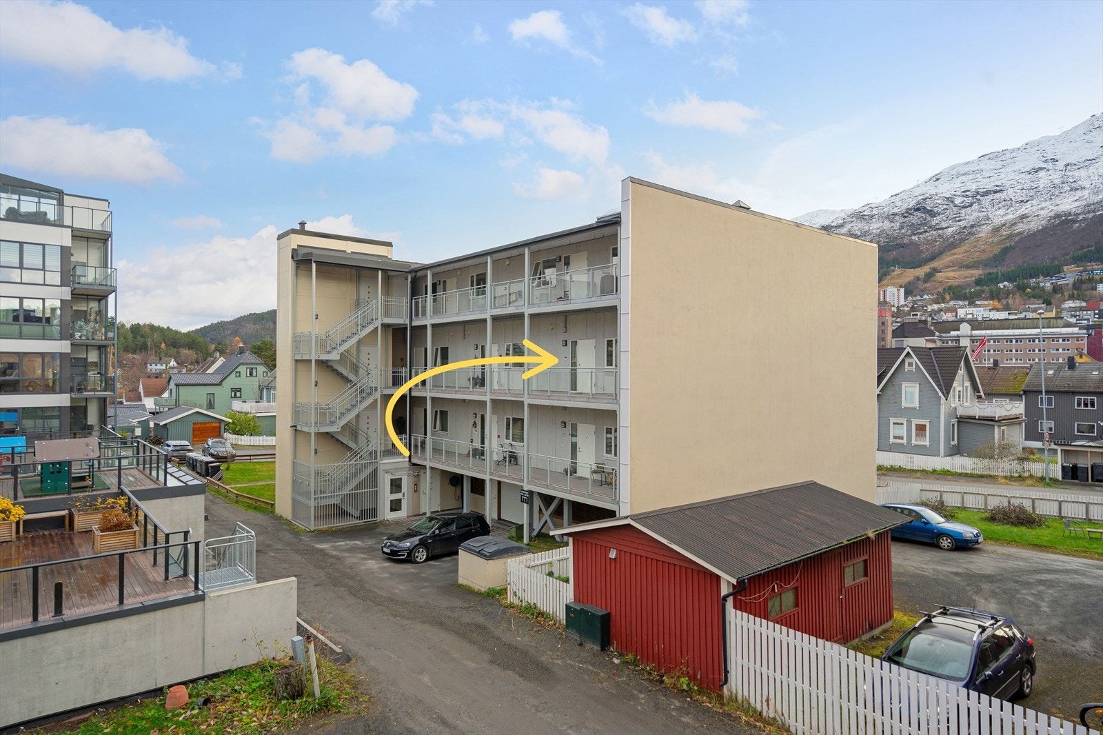 Leiligheten ligger sentralt på Frydenlund og byr på heis, parkering i garasjeanlegg, 2 soverom og balkong - Perfekt for deg som ønsker en enkel hverdag Galleribilde