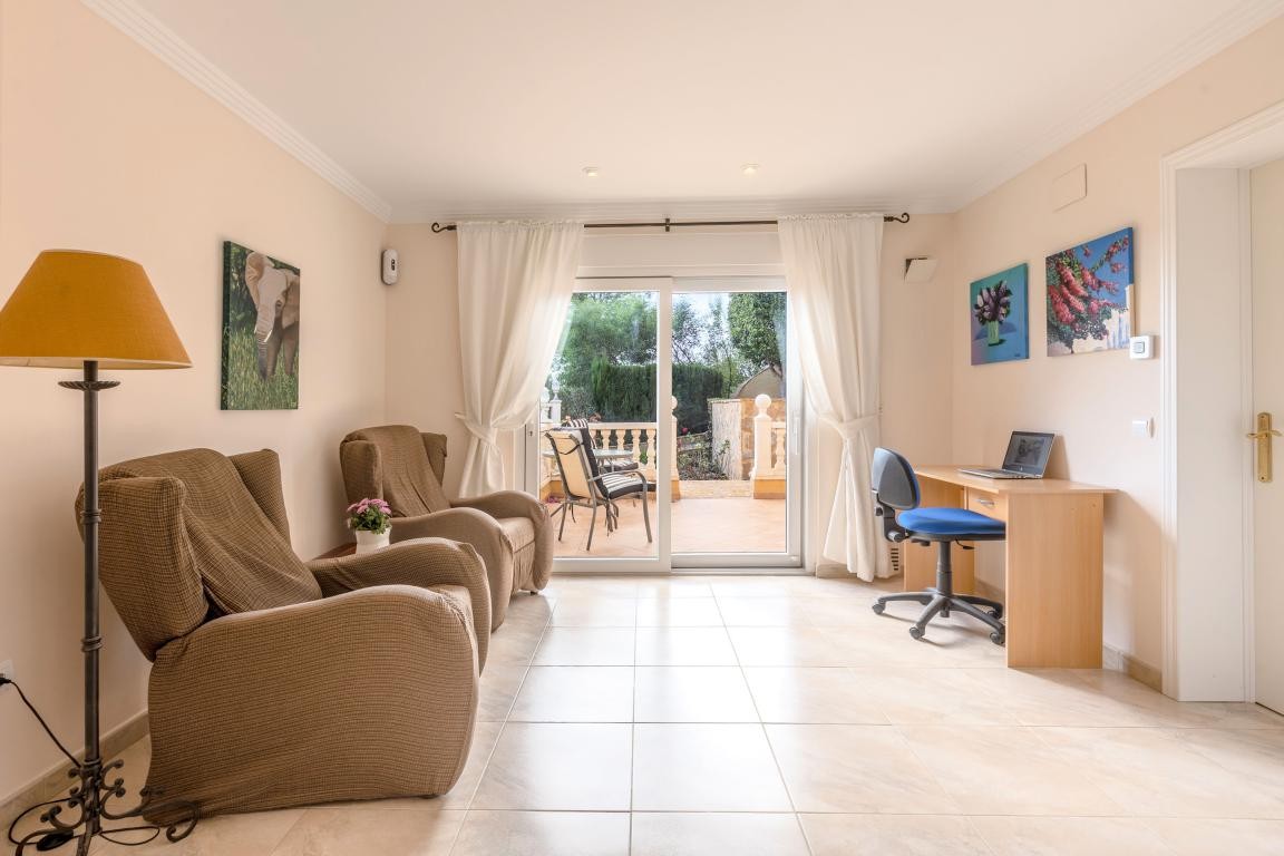 Guest Wing Living Room Galleribilde