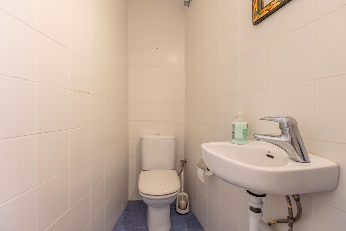 Toilet Pool-Barbeque Galleribilde