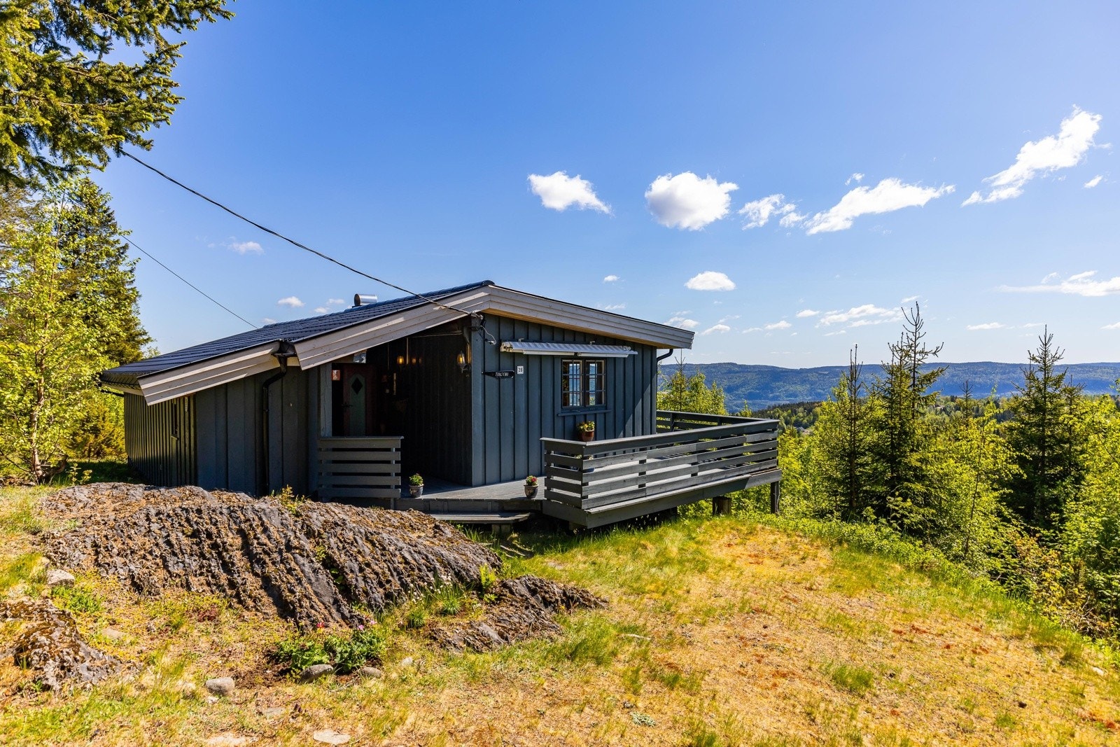 Undertaket og taktekkingen ble skiftet i 2022/23, og arbeidet inkluderte nye nedløp og takrenner. Galleribilde