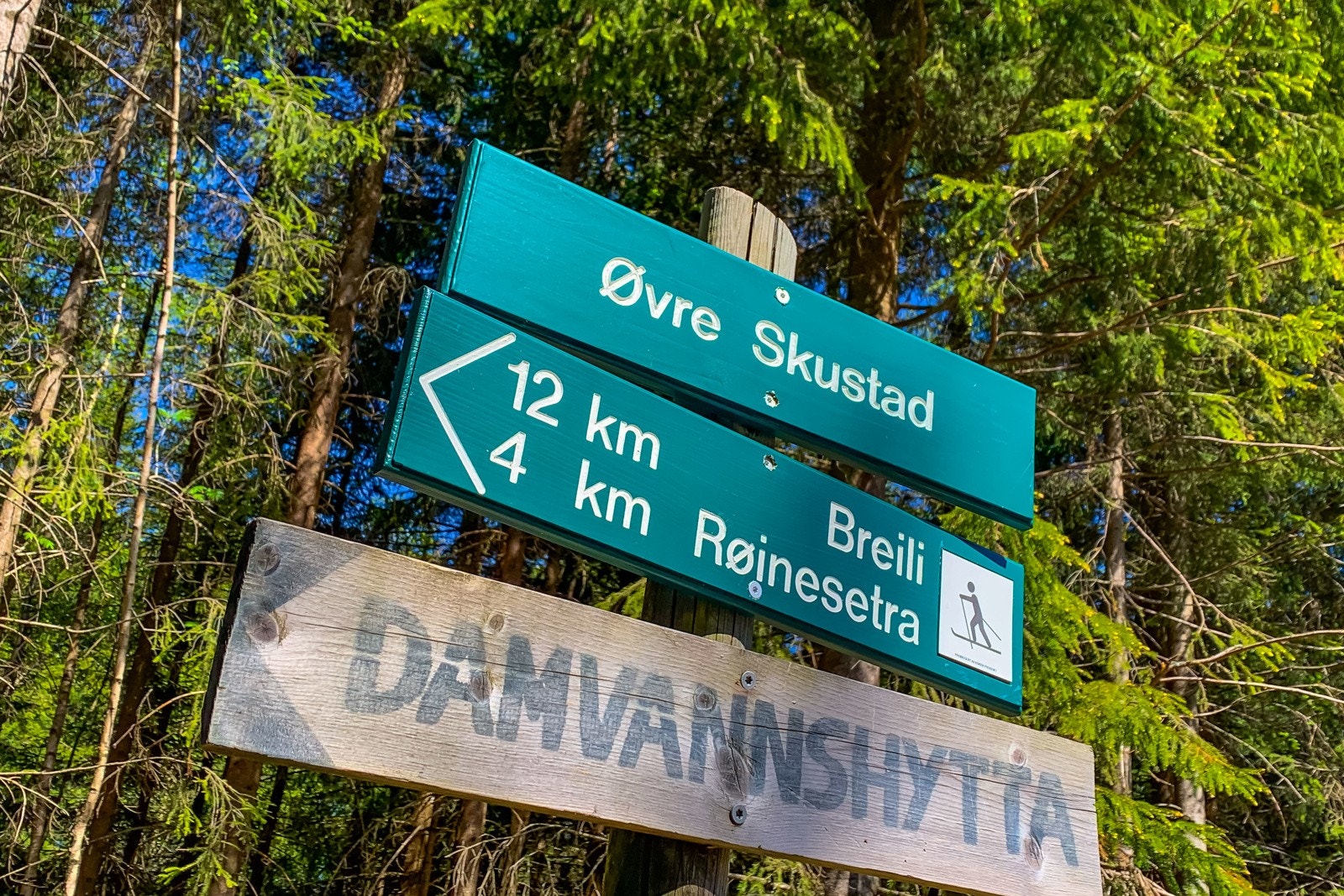 For den friluftsglade byr Asdøltjern, Canada, Hørtekollen og Finnemarka på flotte turområder året rundt. Galleribilde