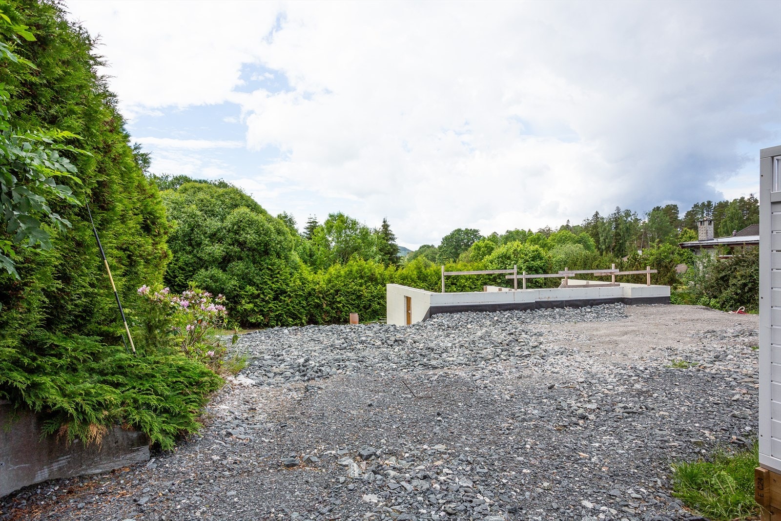 Sponkroken ligger i et attraktiv boområde med kort vei til Son sentrum. Galleribilde