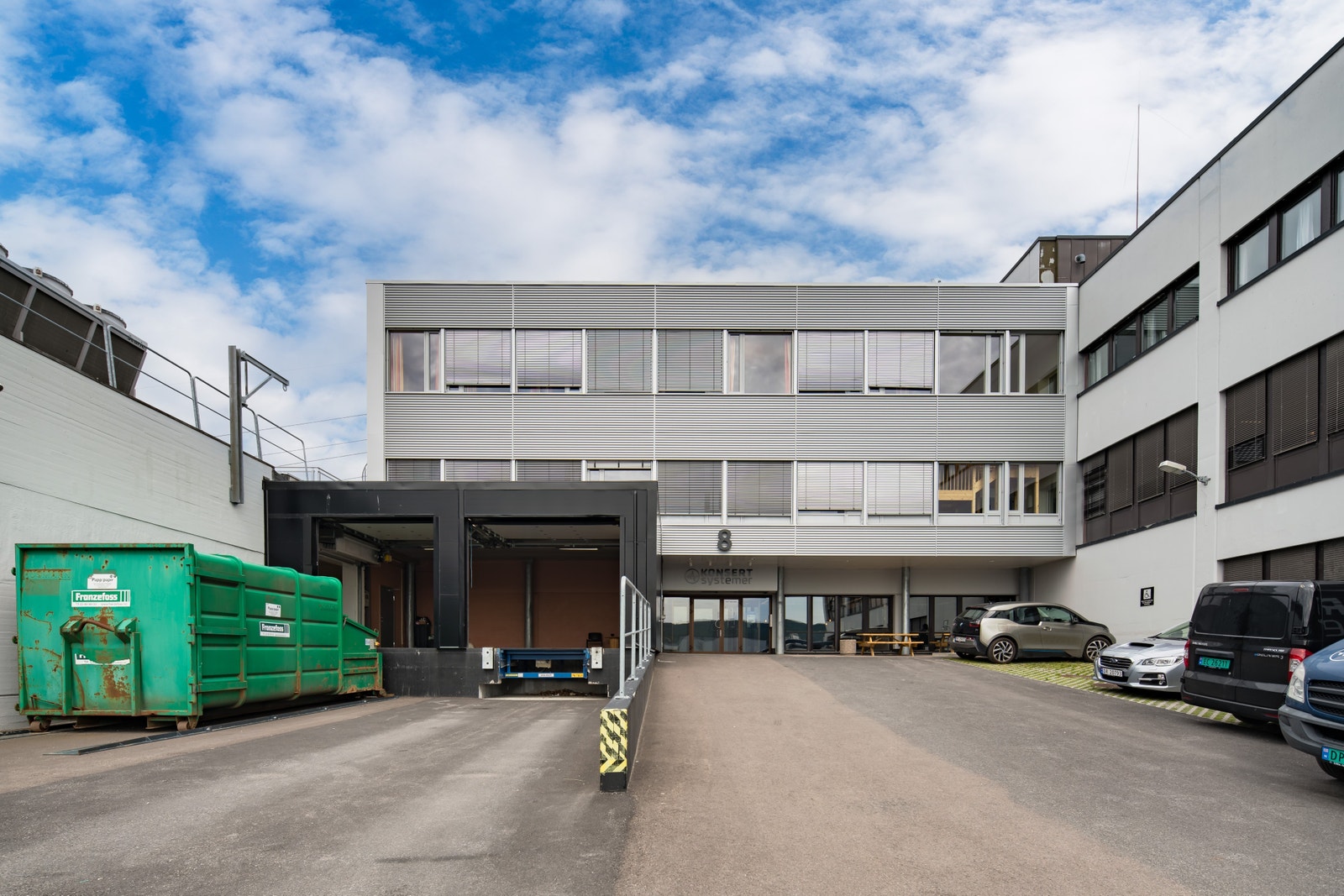 Etablert varelevering i nabobygget (nr. 8). Det vil bygges et liknende mottak i nr 6. Galleribilde