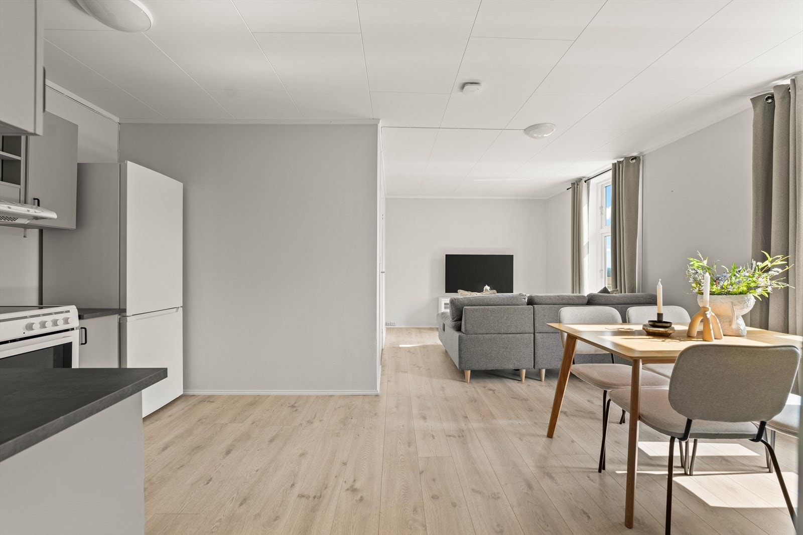 Leiligheten har meget stilrende og tidsriktige overflater - Et delikat inntrykk. Galleribilde