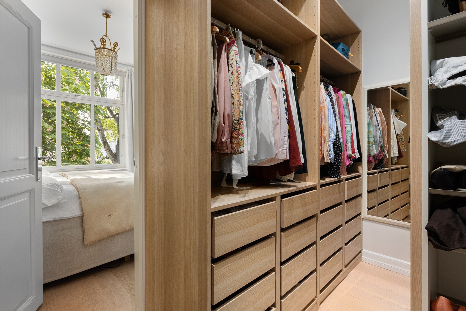 Praktisk walk-in tilknyttet soverom II