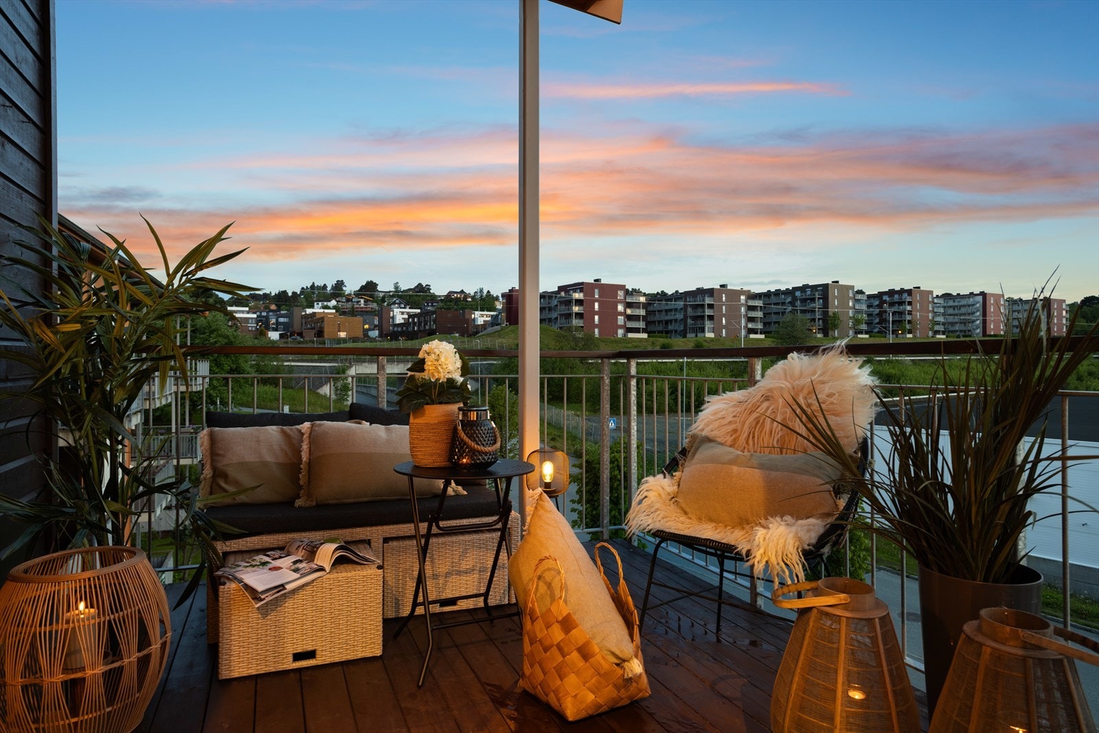 Fra balkongen har du fin oversikt over nærområdet. Galleribilde