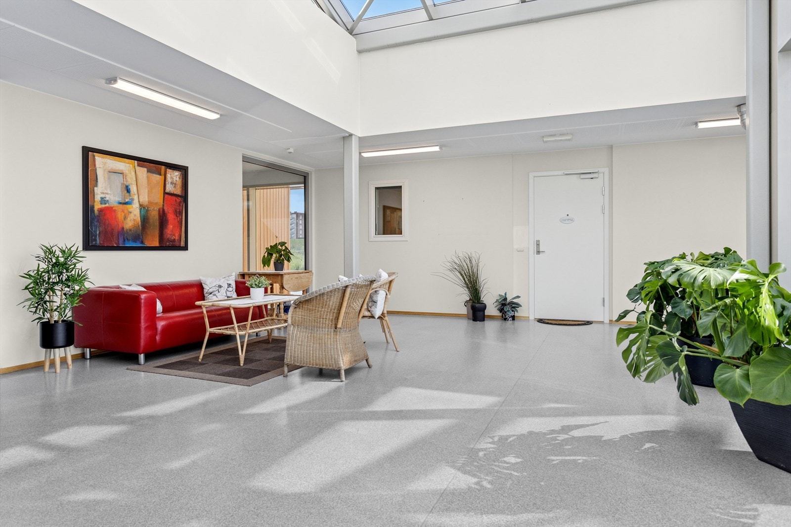 Fra borettslagets felles inngangsparti. Galleribilde