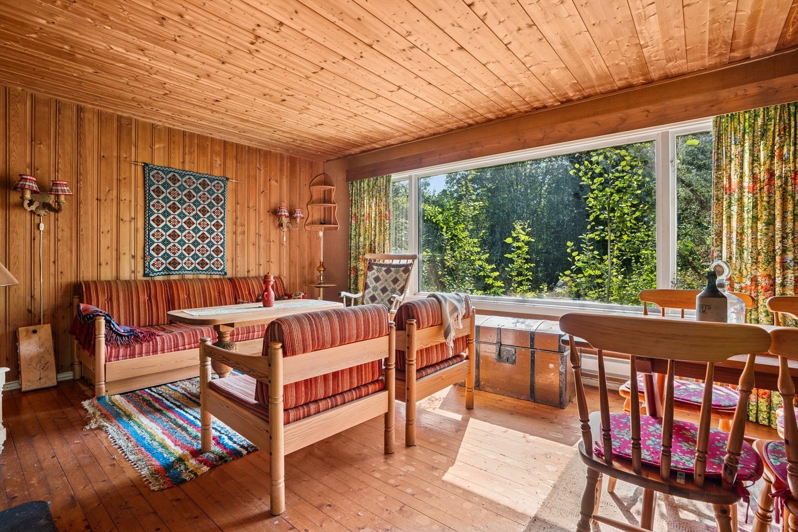 Dette er en eldre fritidsbolig, oppført i 1959/60 og tilbygget i 1970. Galleribilde