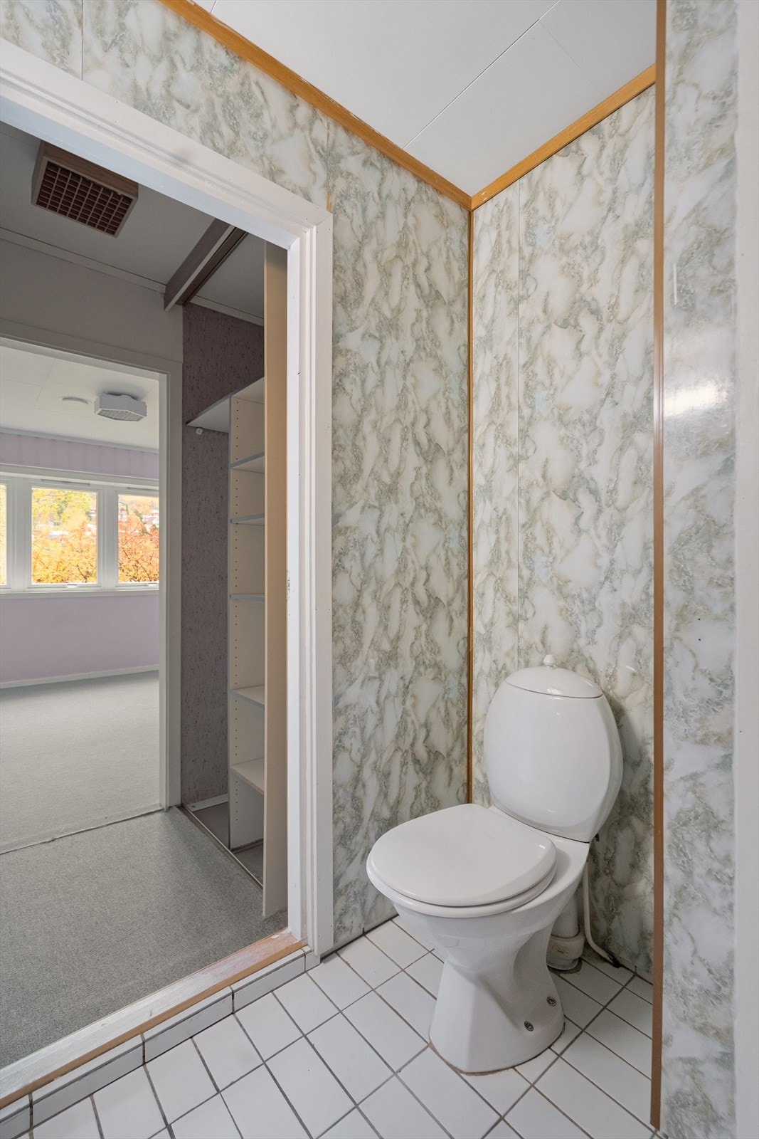 Bad kjelleretasje Galleribilde