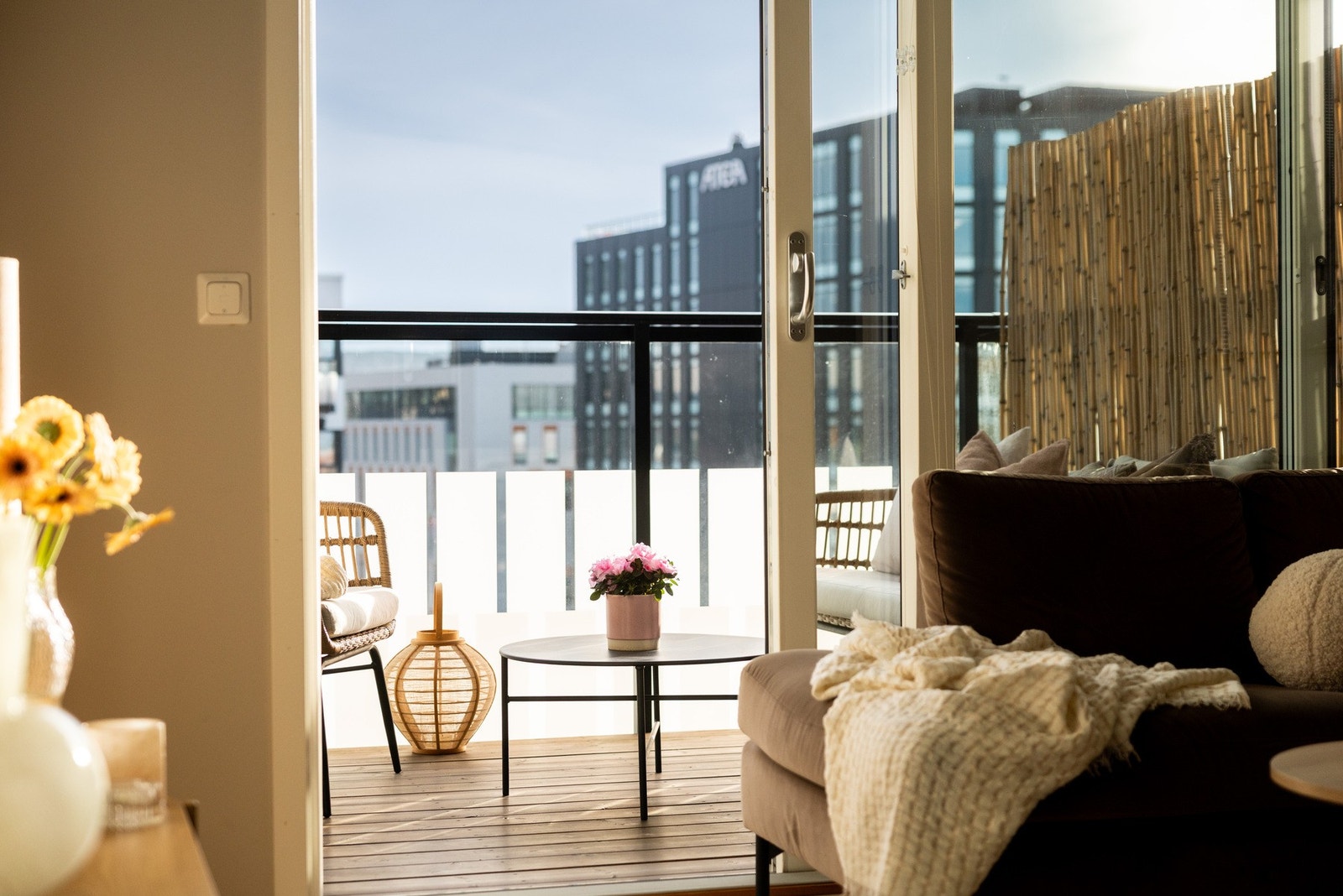 - Fra stuen er det adkomst til balkongen - Galleribilde