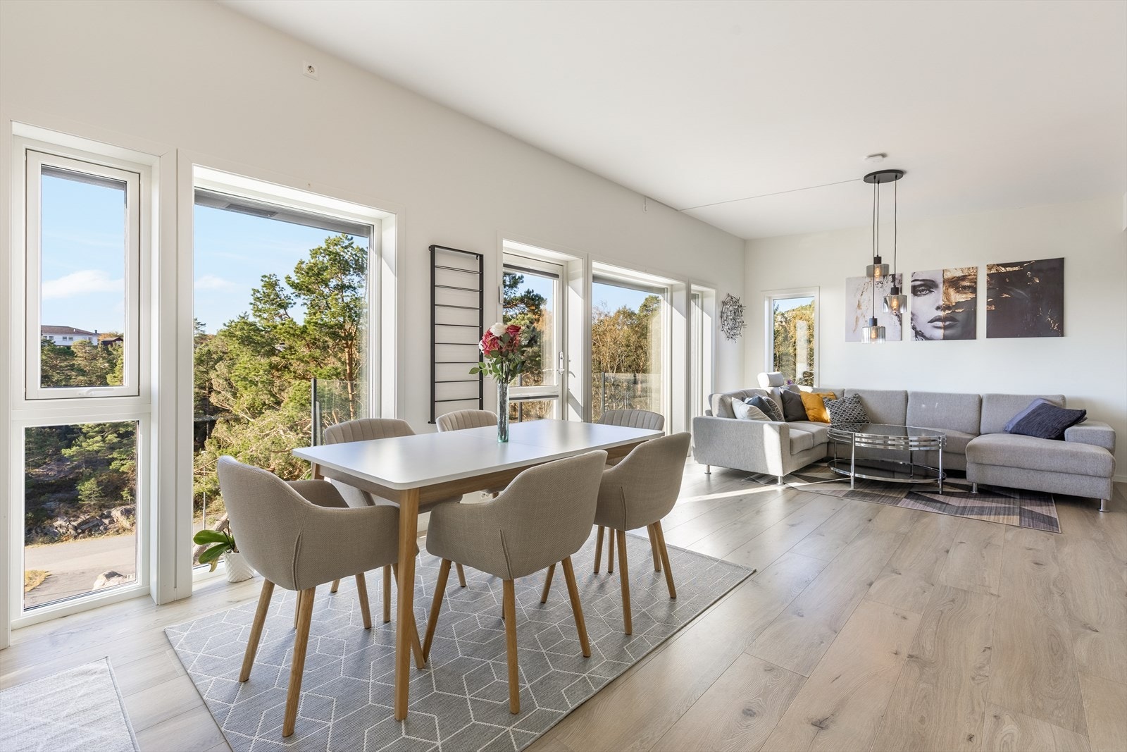 Stue/kjøkken Galleribilde