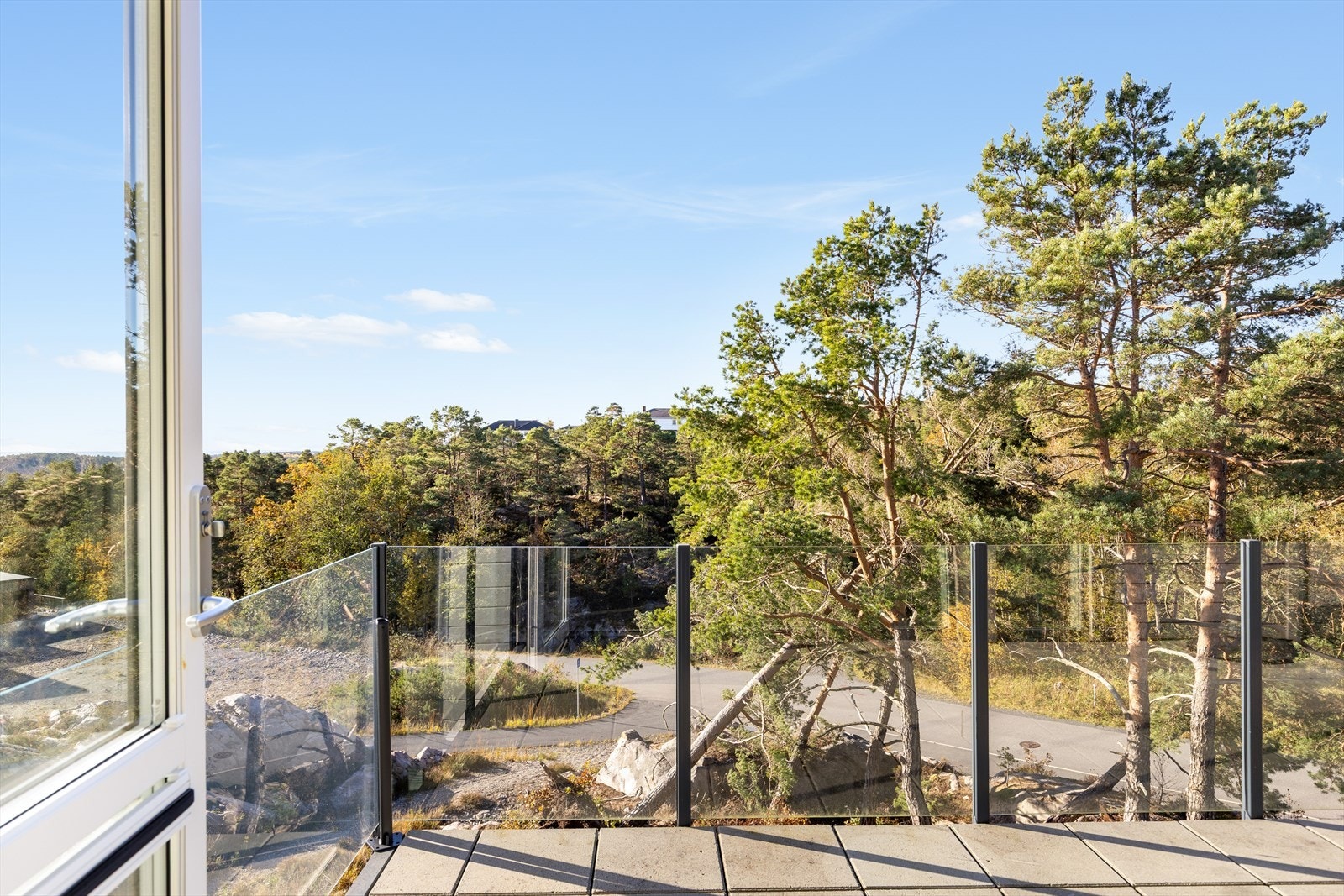 Terrasse med plass til sittegruppe Galleribilde