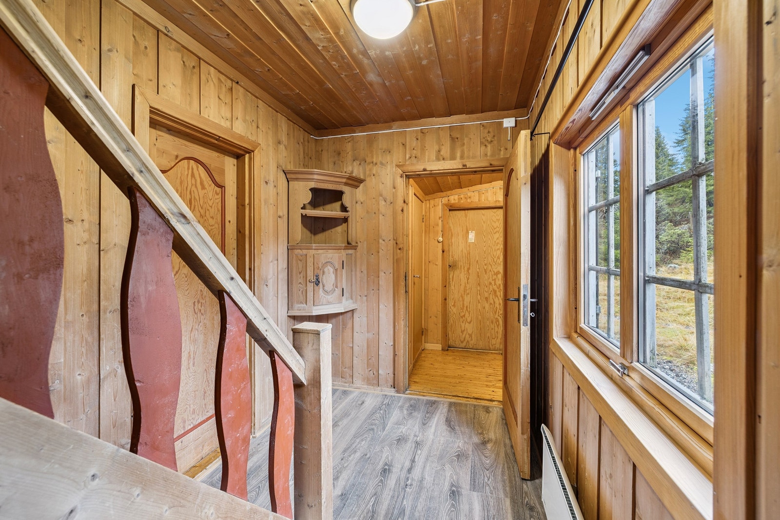 Herfra er det adkomst til alle de fire bodene i hytta. Galleribilde